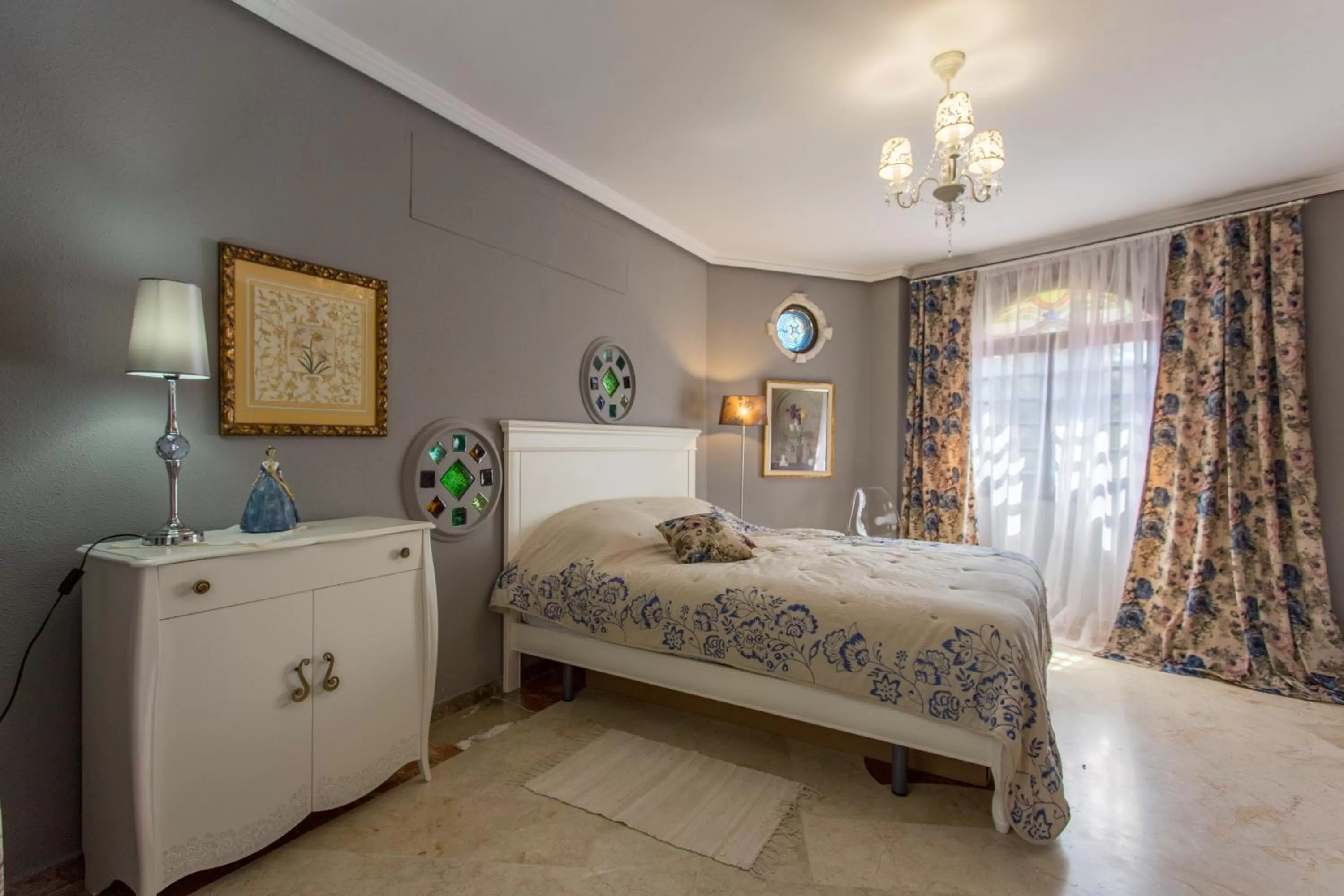 Bed in Apartamentos Gaudi Style