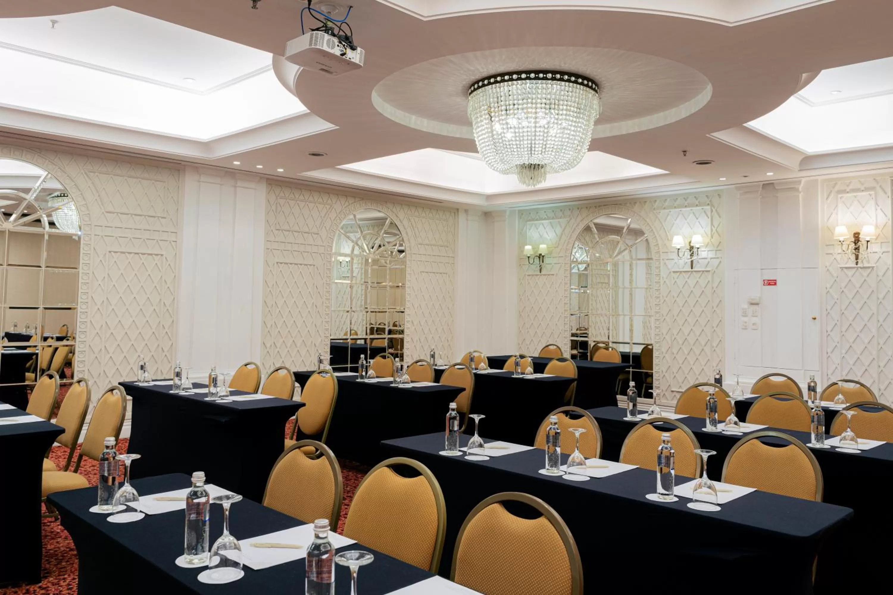 Meeting/conference room in Grand Mercure Sao Paulo Ibirapuera