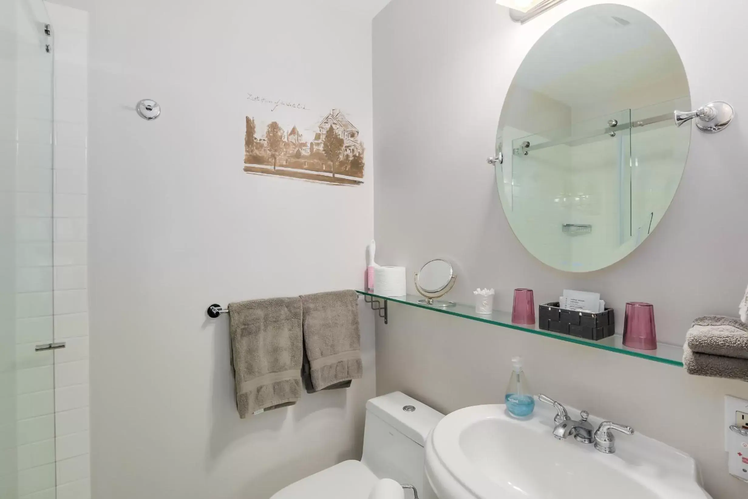 Bathroom in West End Guest House