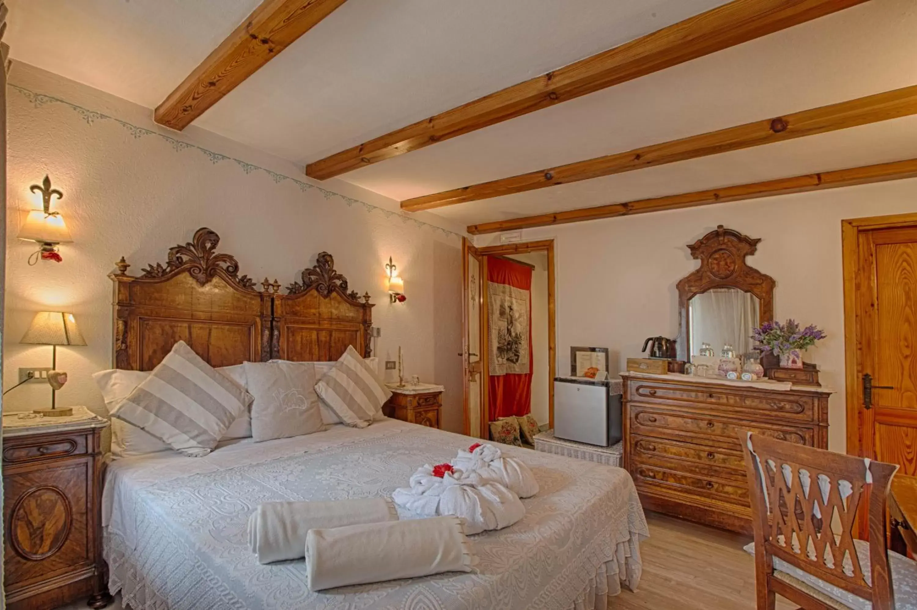 Photo of the whole room, Bed in Le Coeur du Pont