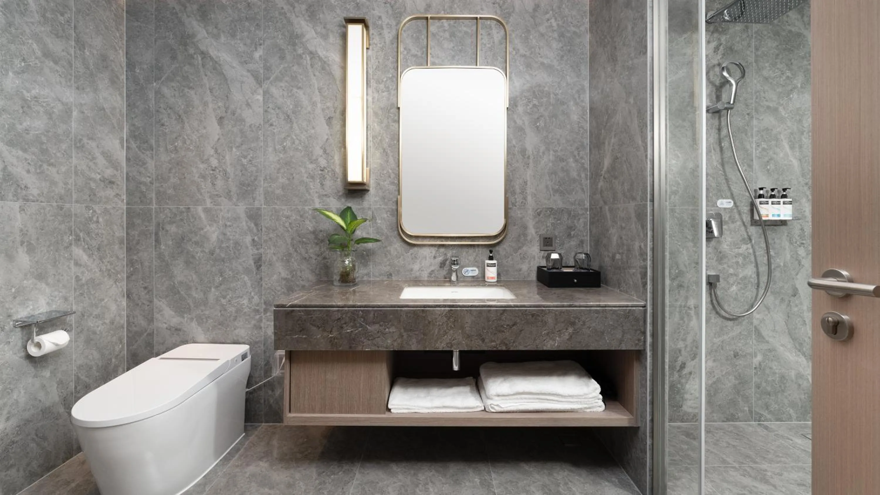 Photo of the whole room in Holiday Inn Express Chengdu Pidu by IHG