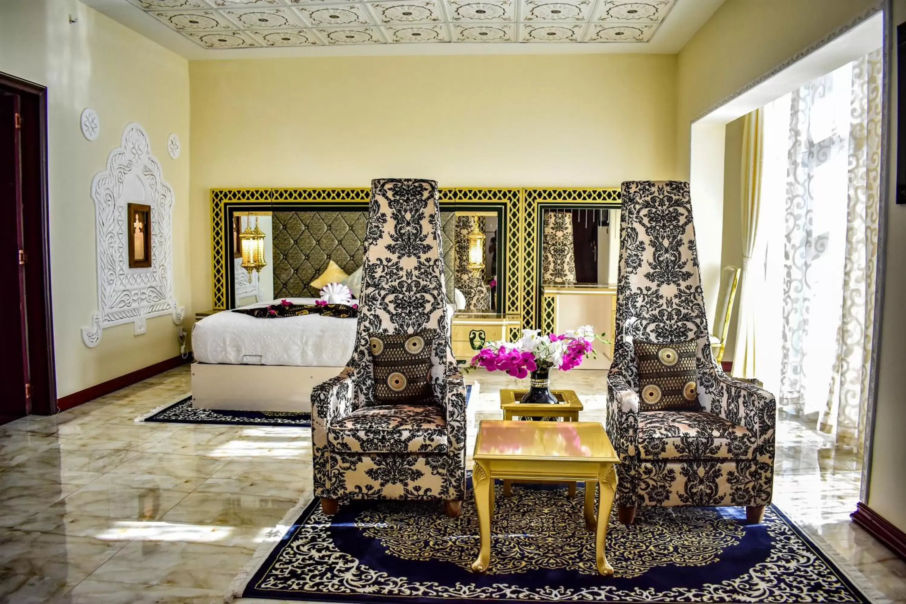 Photo of the whole room, Seating Area in Madinat Al Bahr Business & Spa Hotel