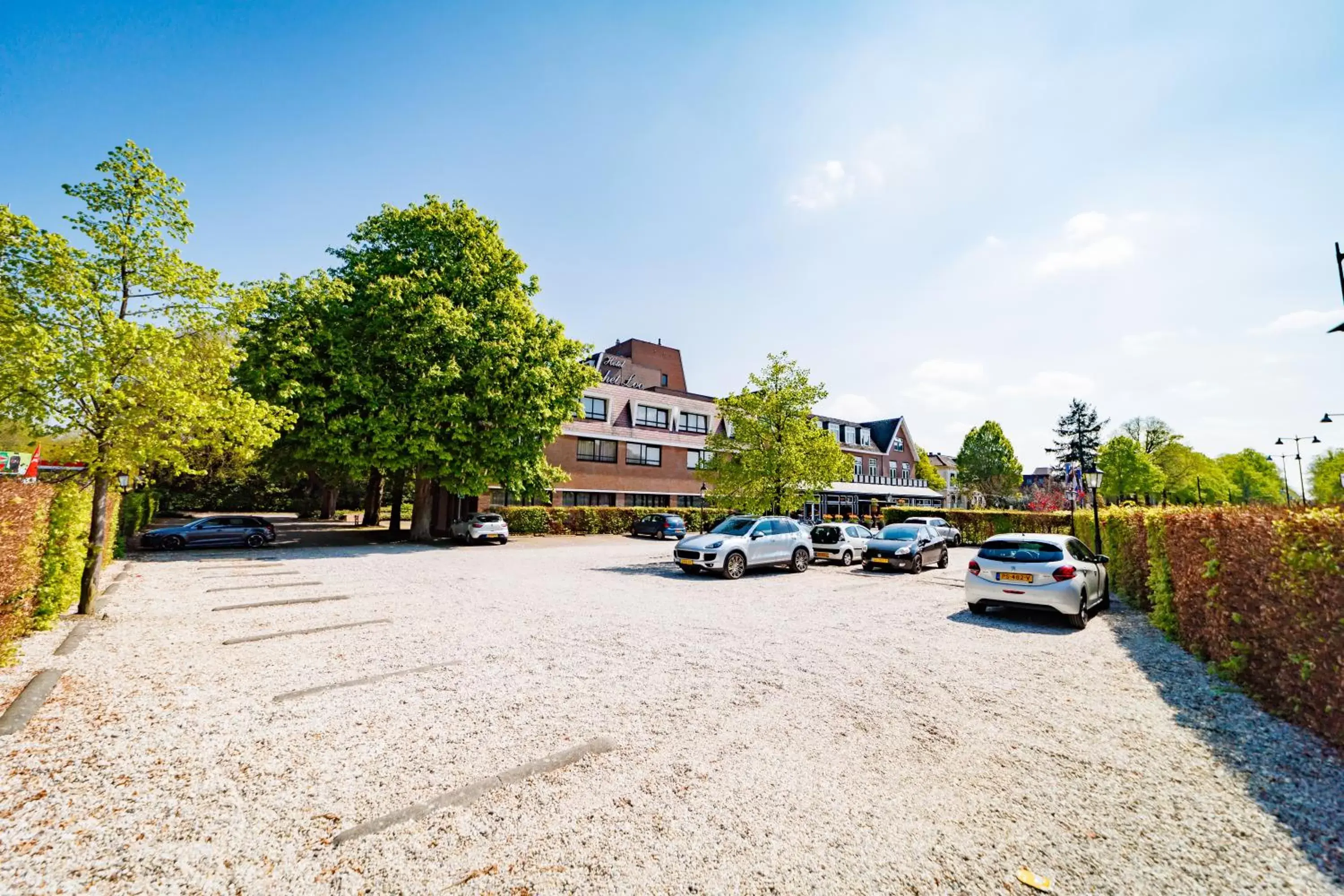 Parking, Property Building in Bastion Hotel Apeldoorn Het Loo