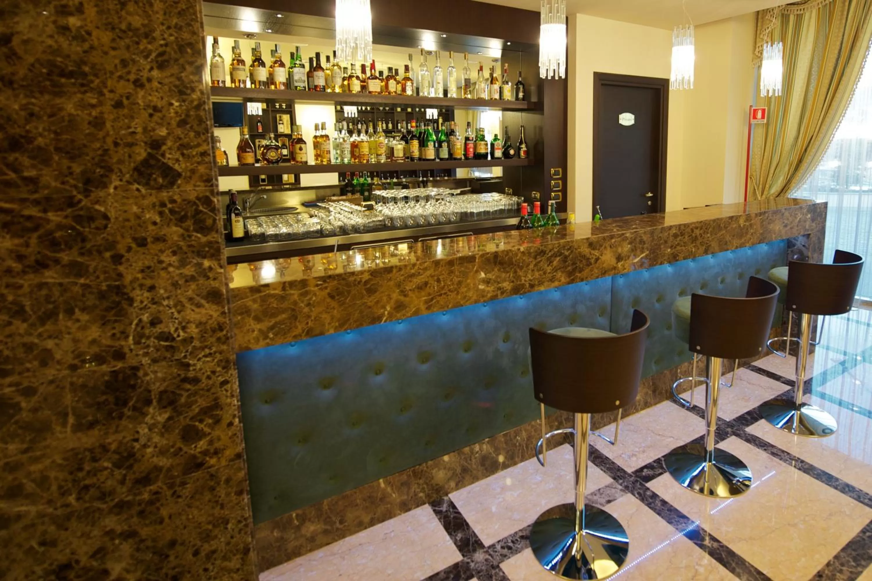 Lounge or bar in Hotel Calissano