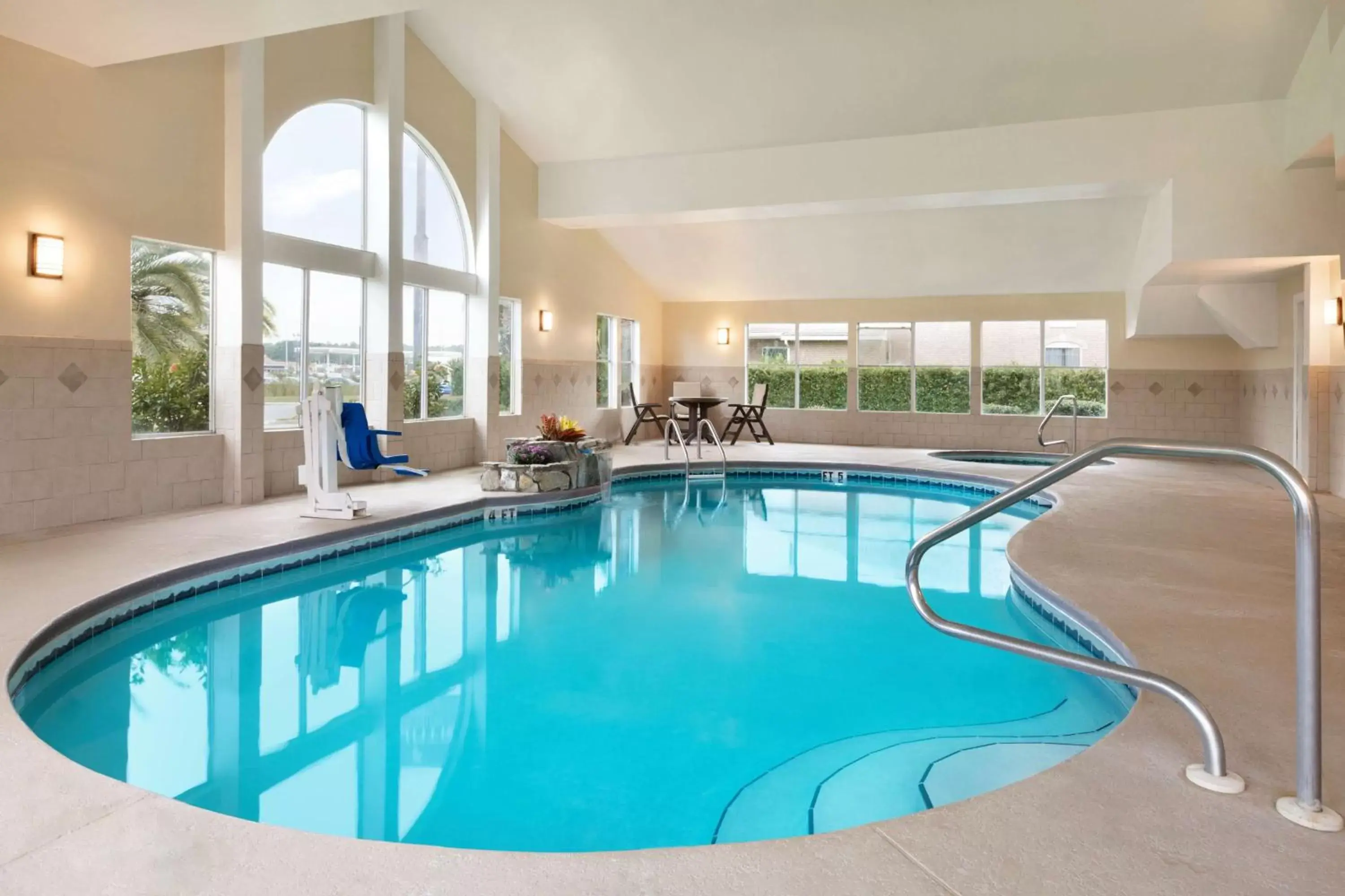 Activities, Swimming Pool in Country Inn & Suites by Radisson, Kingsland, GA