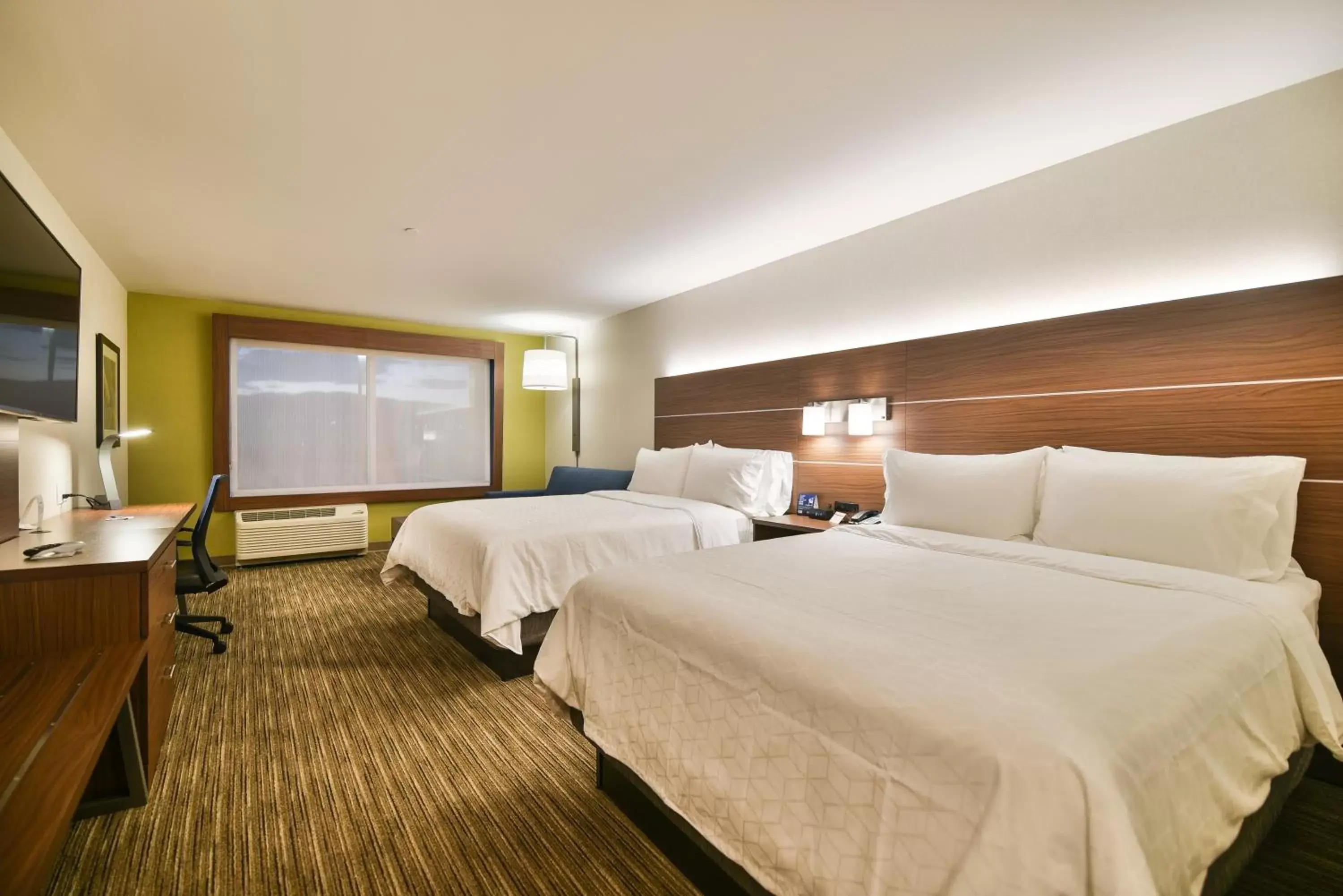 Photo of the whole room, Bed in Holiday Inn Express & Suites Lehi - Thanksgiving Point, an IHG Hotel
