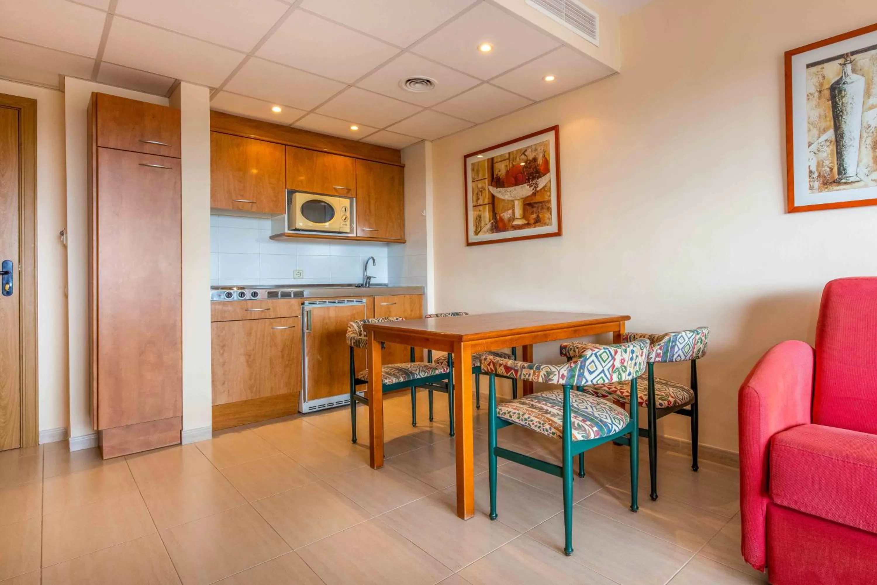 Kitchen or kitchenette in Valentin Grand Park Suite Hotel