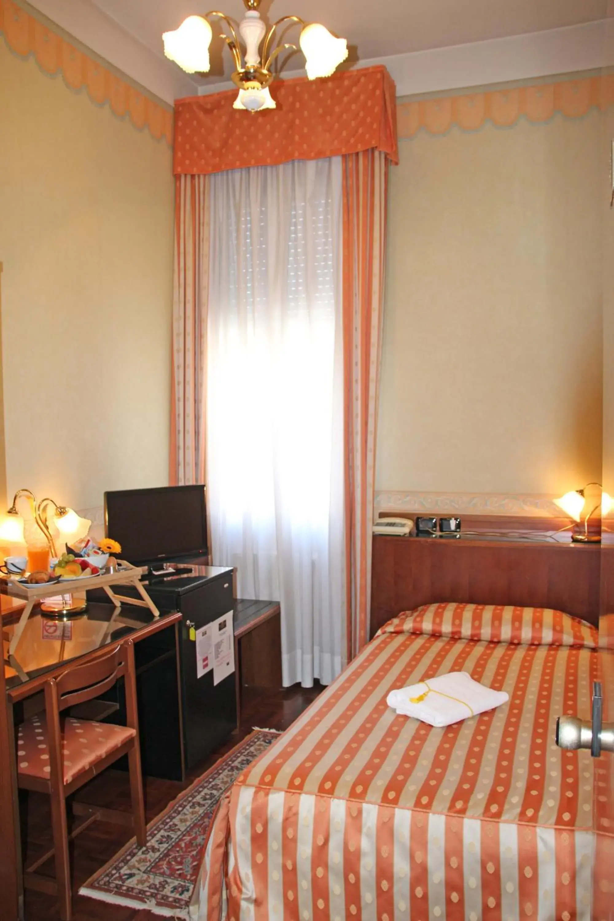 Bedroom, Bed in Albergo Ristorante Leon d'Oro Bedroom, Bed in Albergo Ristorante Leon d'Oro
