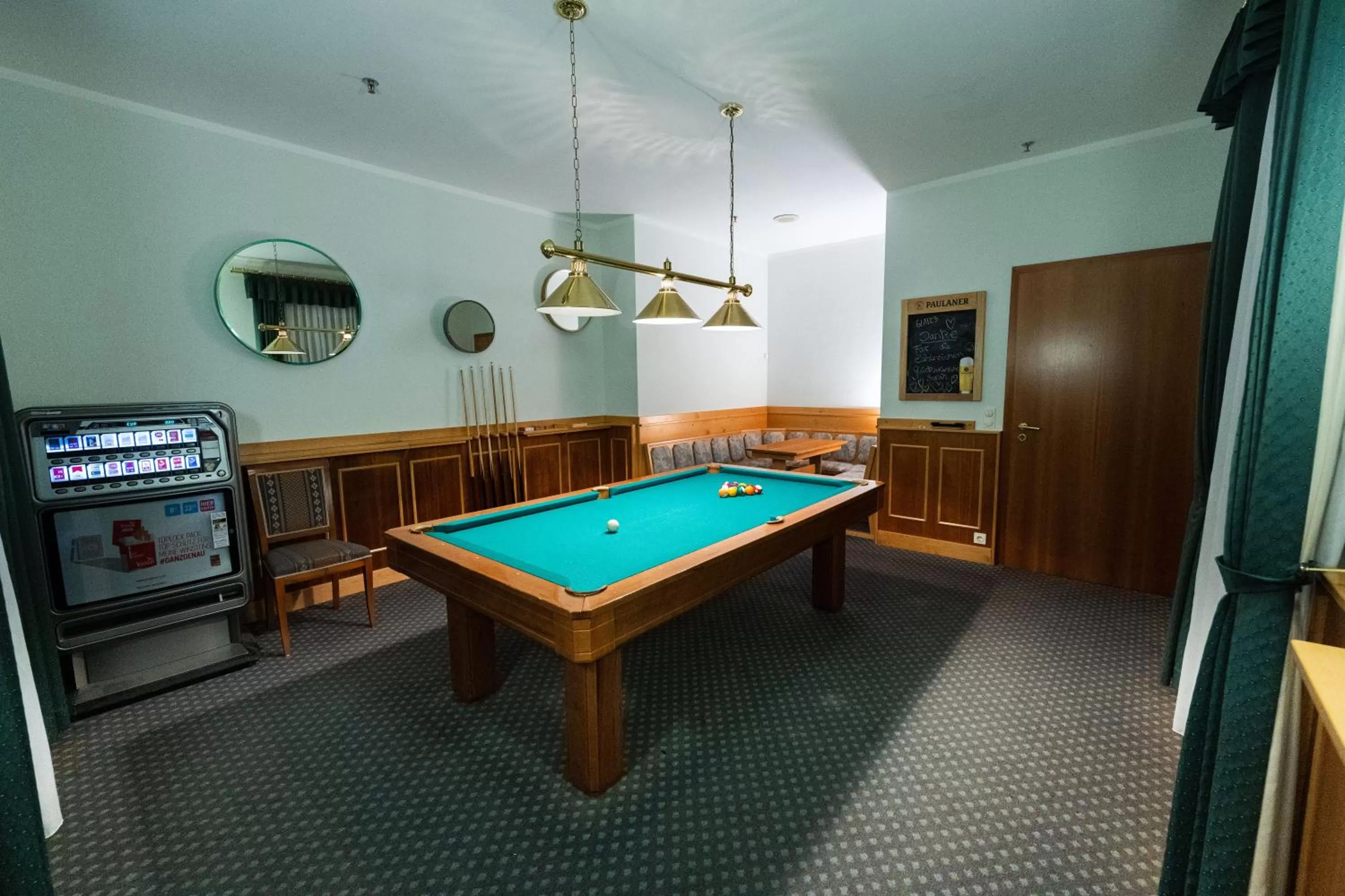 Billiard in Bernstein Schlosshotel Ballenstedt