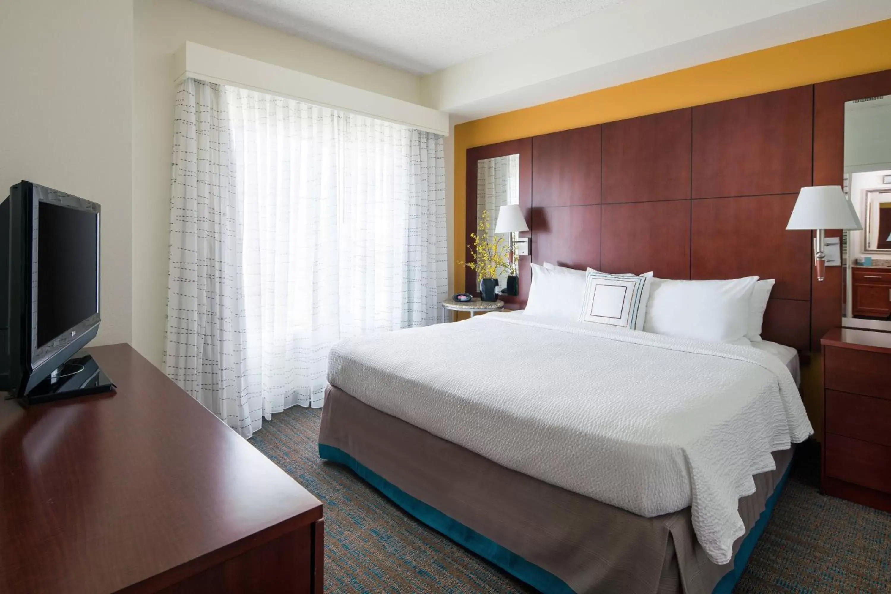 Bedroom, Bed in Residence Inn Phoenix Desert View at Mayo Clinic