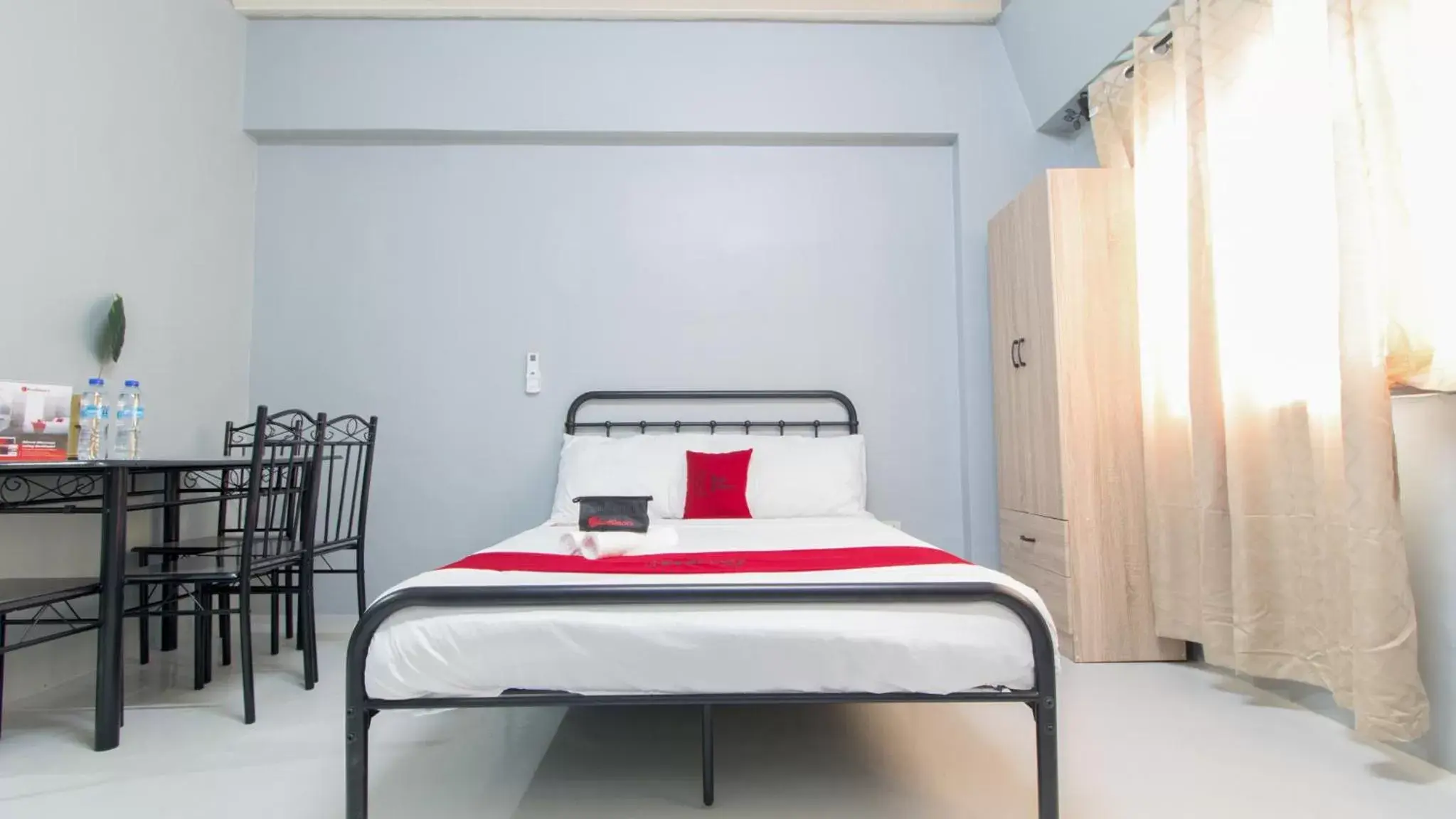 Bed in RedDoorz @ Sunfields Lipa Batangas Bed in RedDoorz @ Sunfields Lipa Batangas