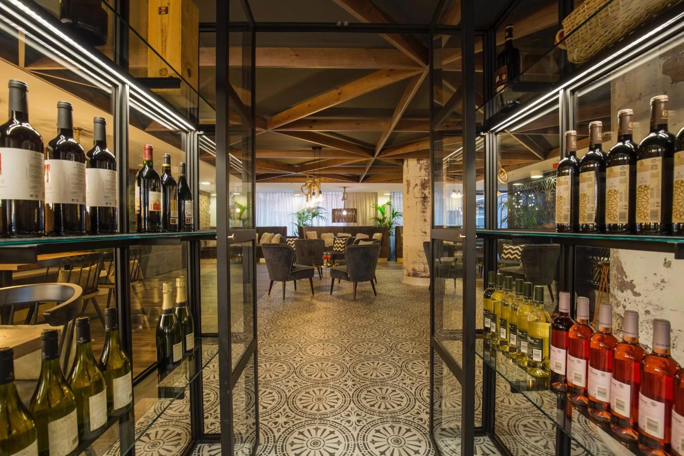 Decorative detail in Yomo Centric