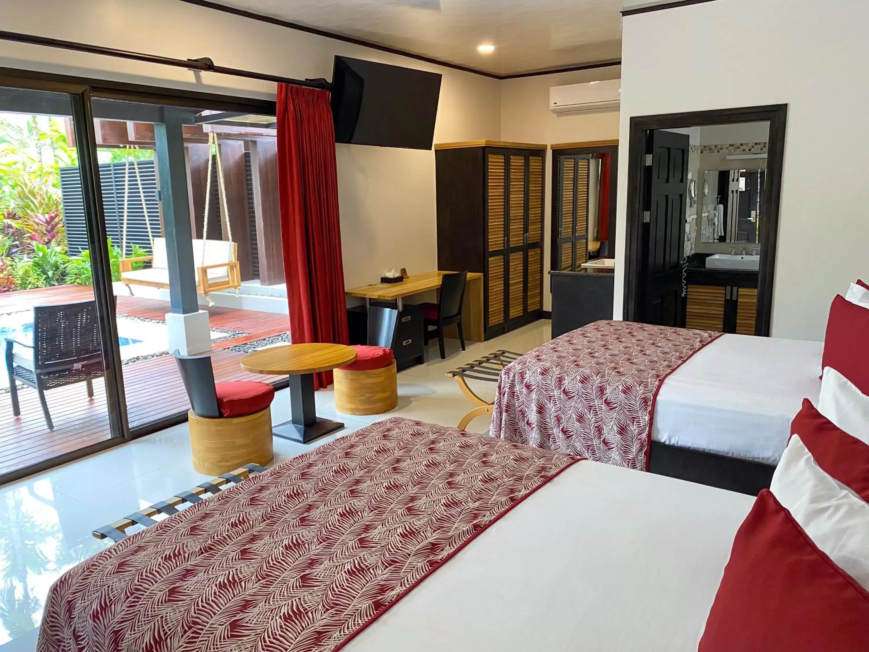 Bed in Arenal Manoa Resort & Hot Springs