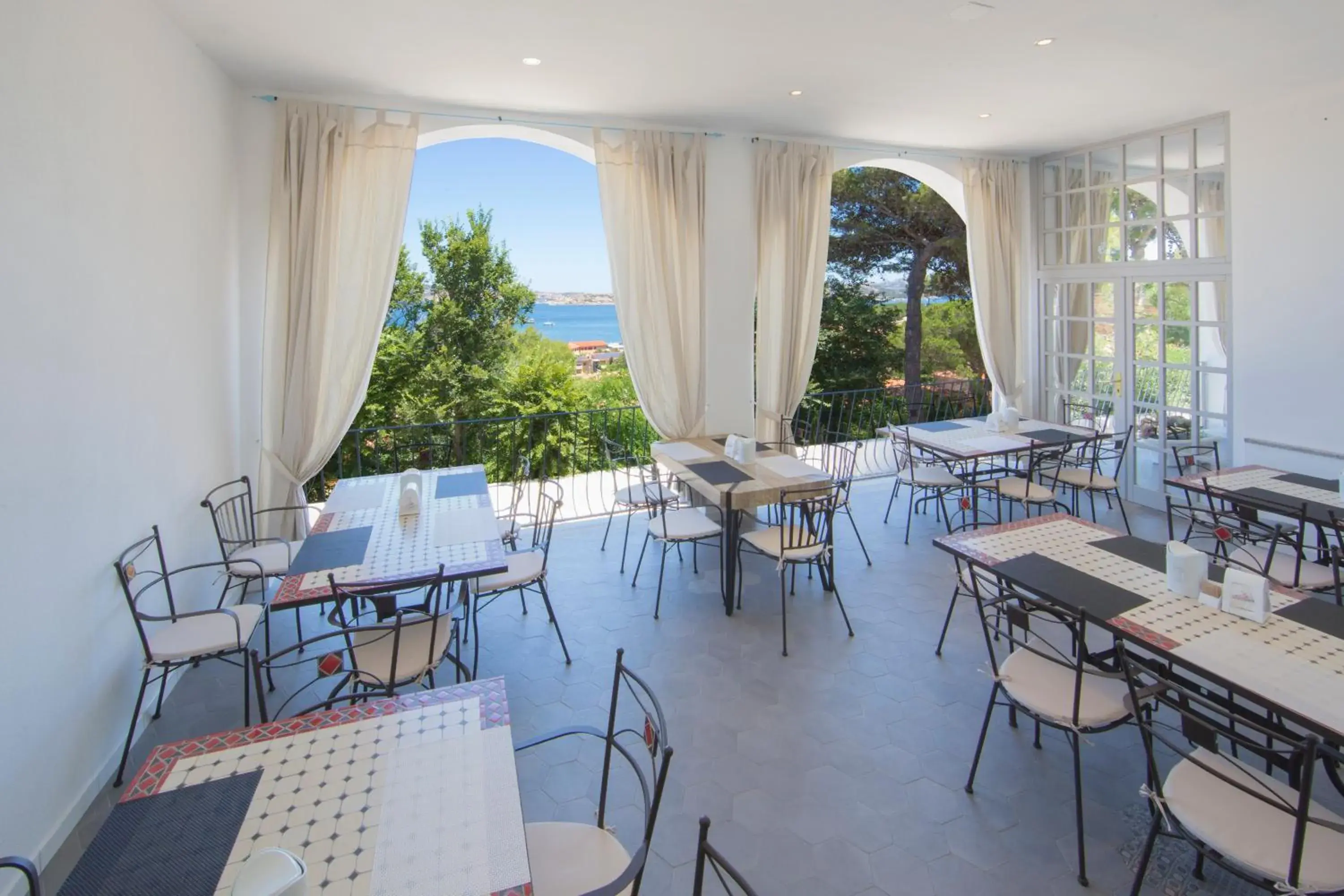 Lounge or bar in Grand Hotel Palau Lounge or bar in Grand Hotel Palau