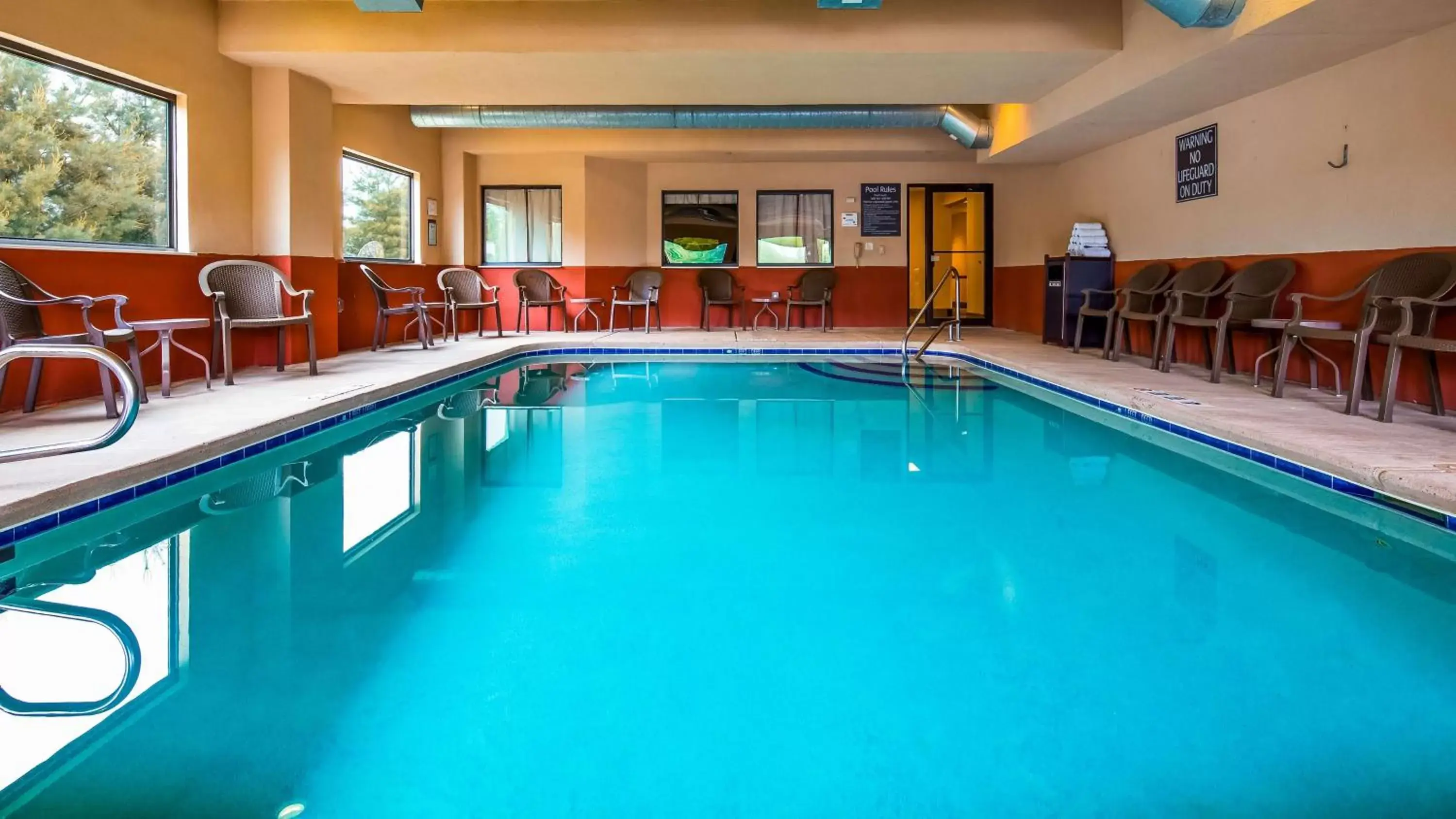 On site, Swimming Pool in Best Western Danville Inn