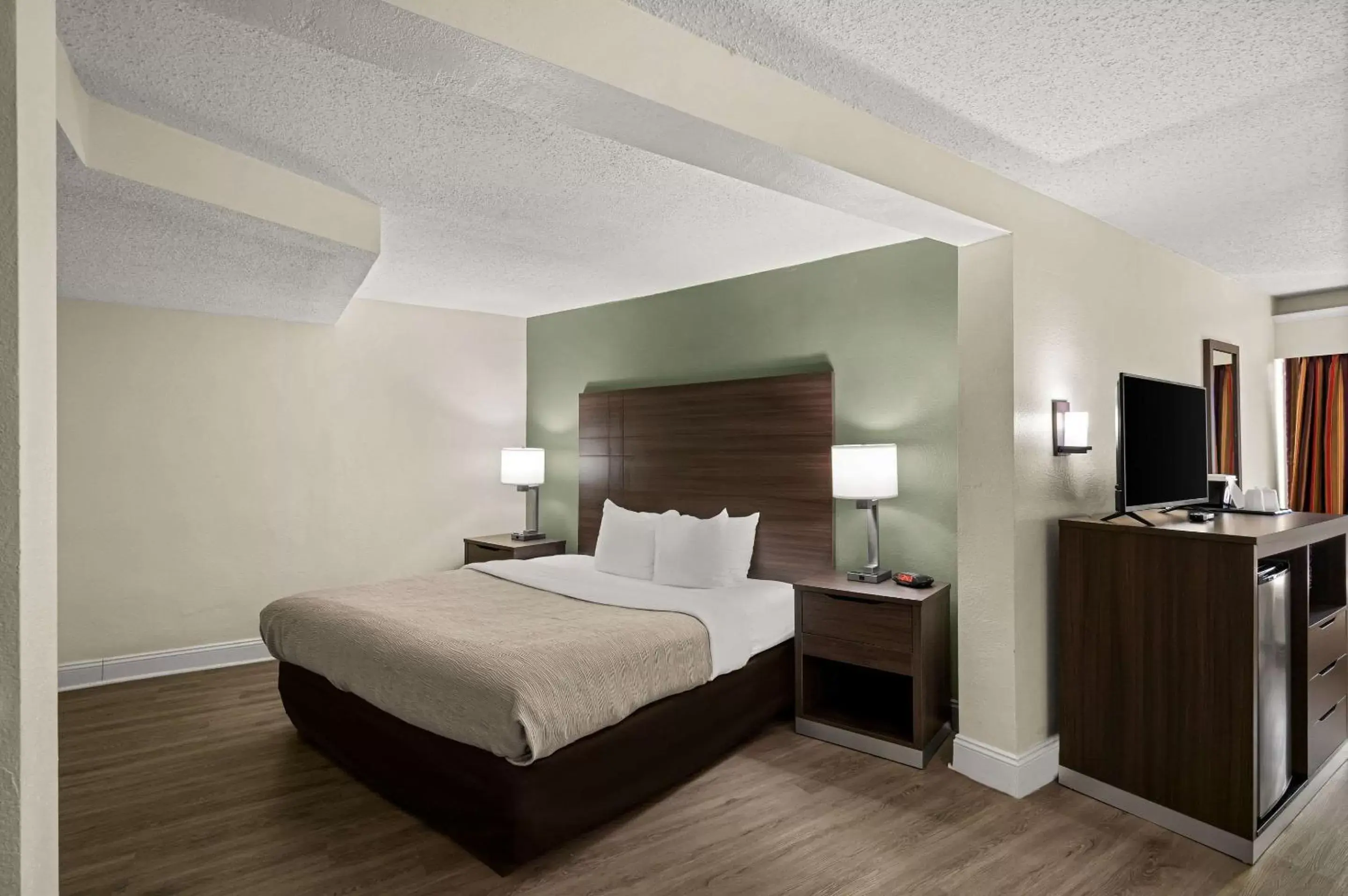 Bedroom, Bed in Quality Inn & Suites North Little Rock