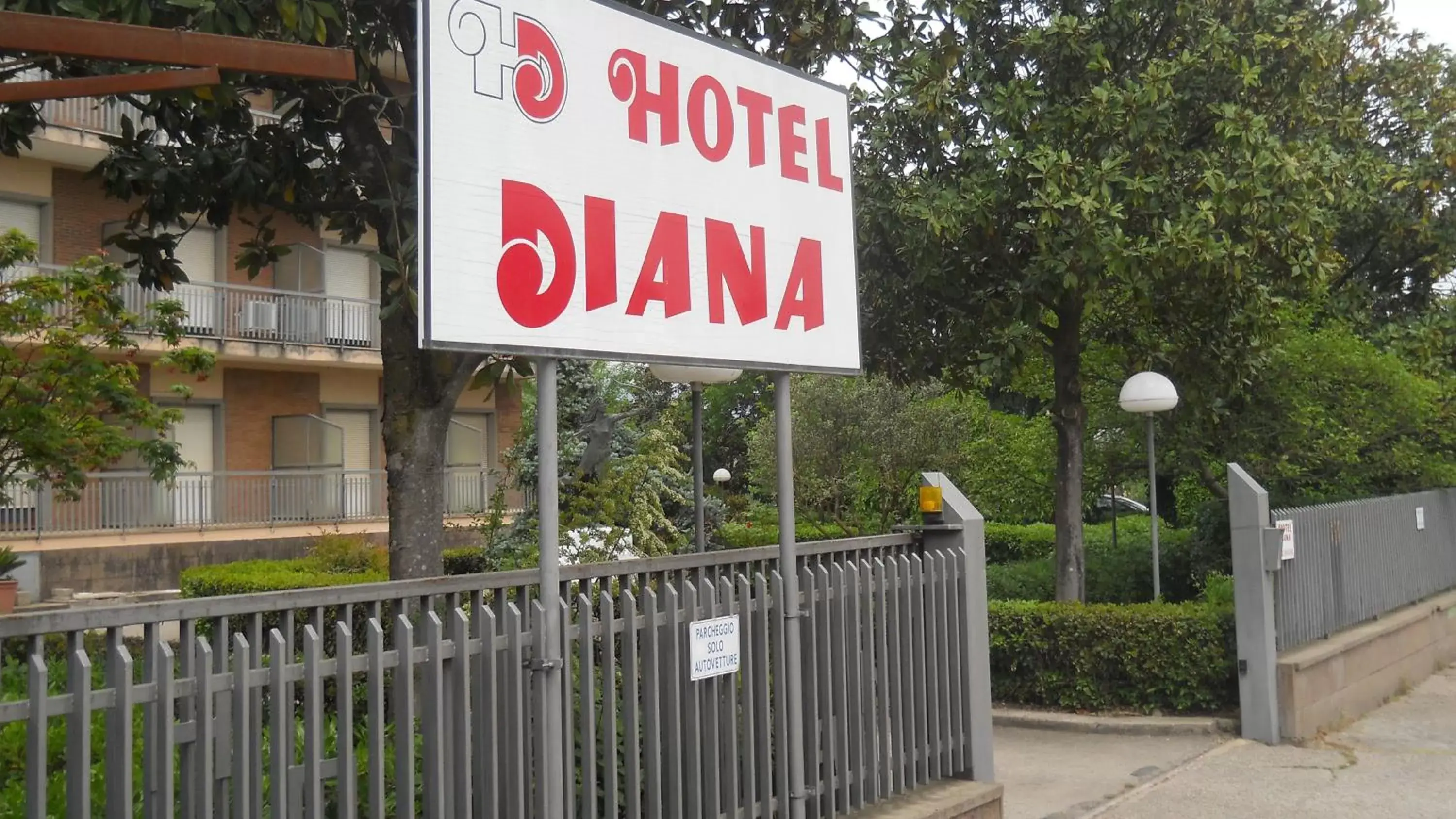 Facade/entrance in Hotel Diana