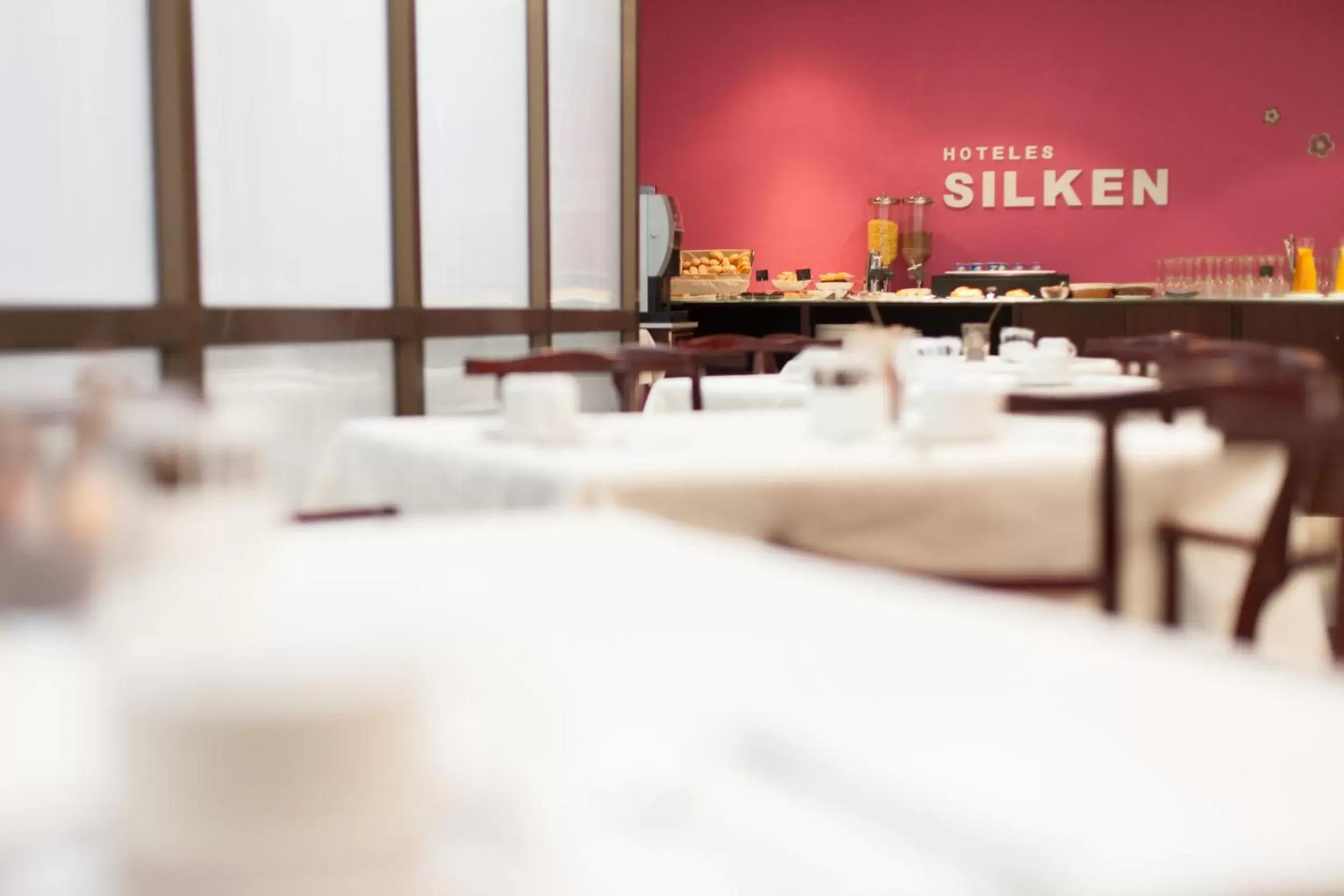 Restaurant/places to eat in Silken Rona Dalba