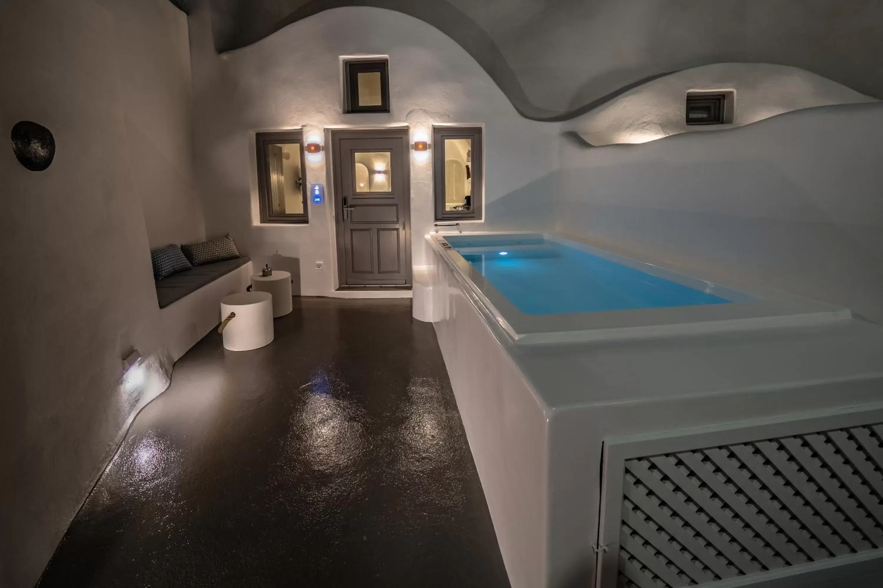 Honeymoon Cave Suite with outdoor Hot Tub in Eternity Suites Santorini Honeymoon Cave Suite with outdoor Hot Tub in Eternity Suites Santorini