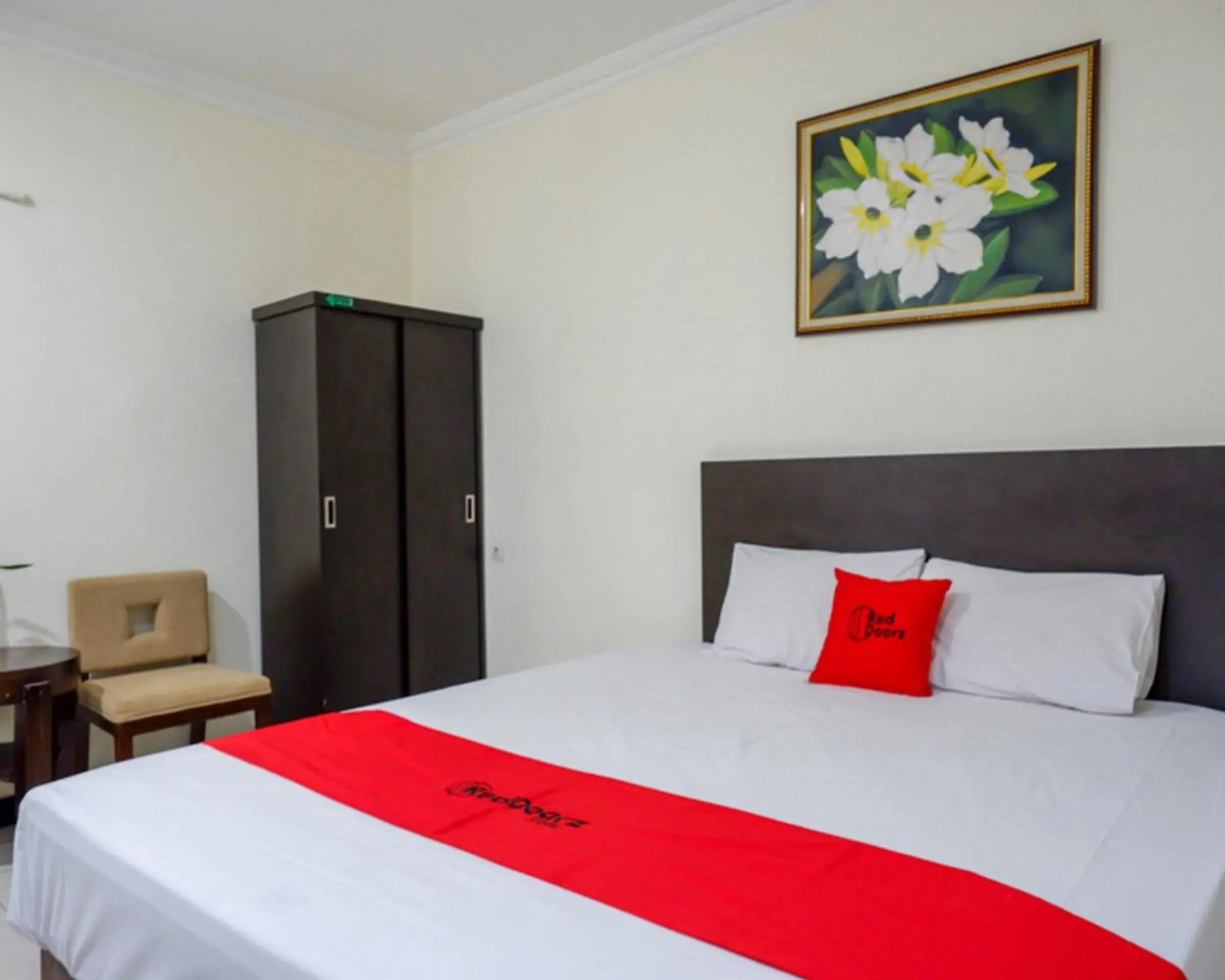 Bed in RedDoorz Plus @ Hotel Asih UNY