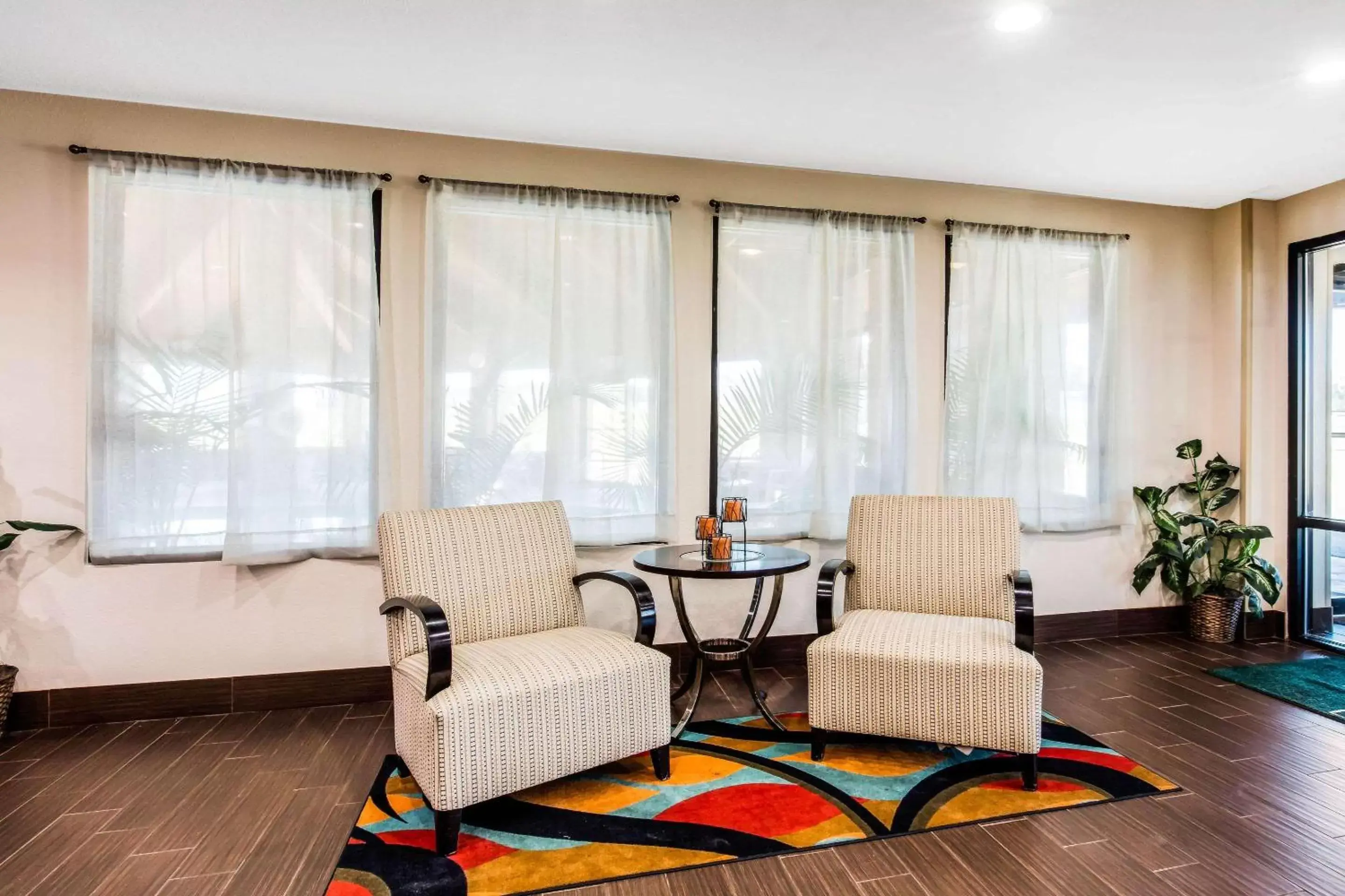 Lobby or reception, Seating Area in Quality Inn Batesville