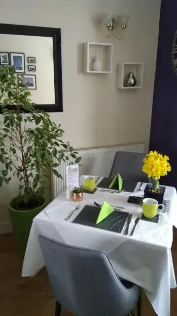 Dining area, Restaurant/Places to Eat in Ebor Lodge