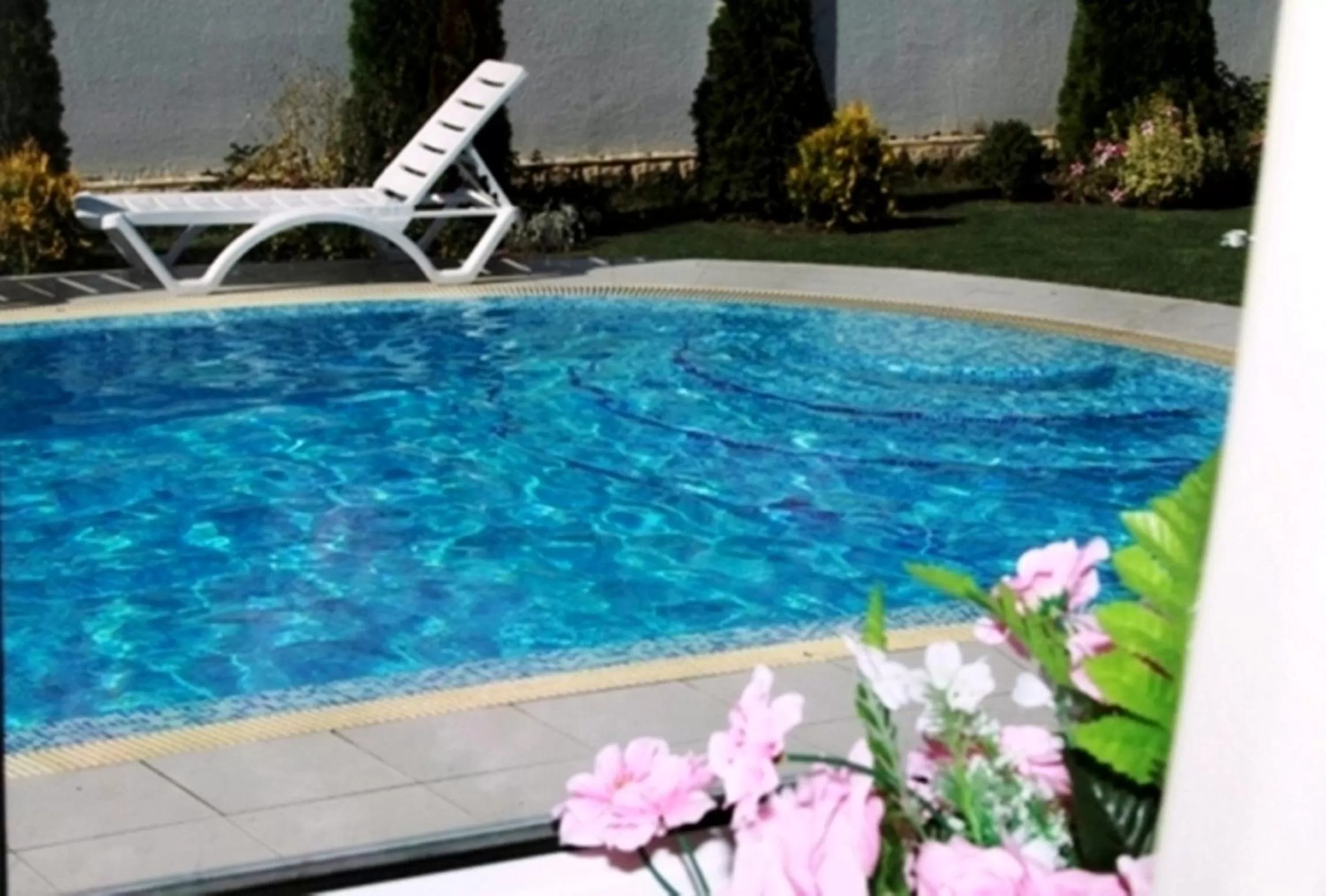 Swimming pool in Edem Hotel