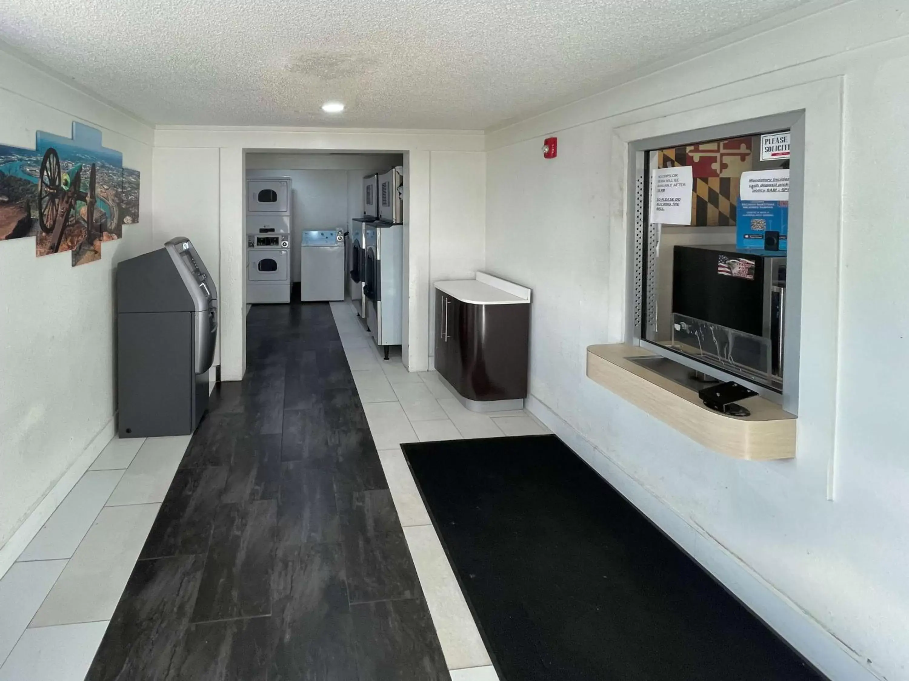 Lobby or reception, Kitchen/Kitchenette in Motel 6 Hagerstown, MD