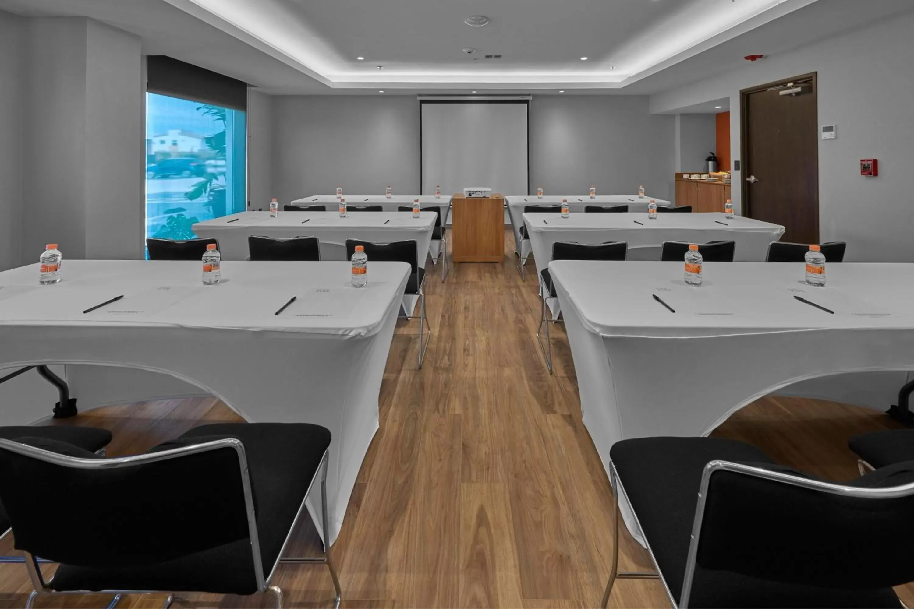 Meeting/conference room in City Express Plus by Marriott Mazatlan