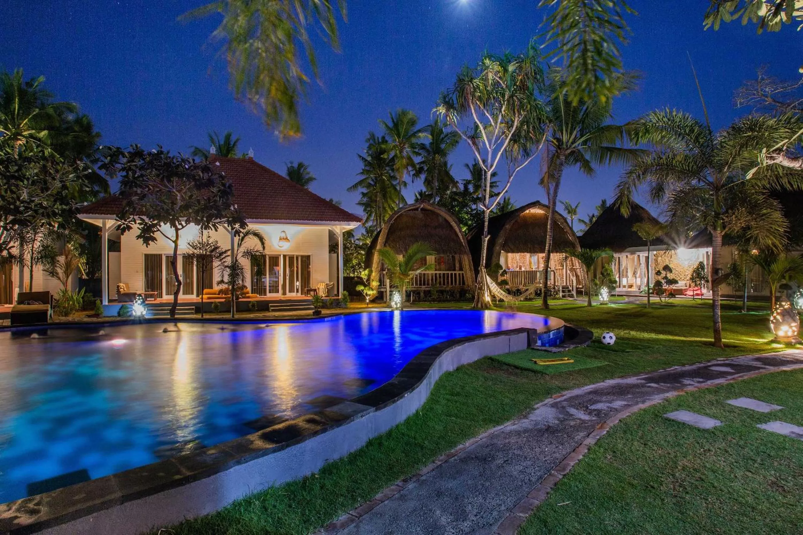 Swimming pool in Sanghyang Bay Villas