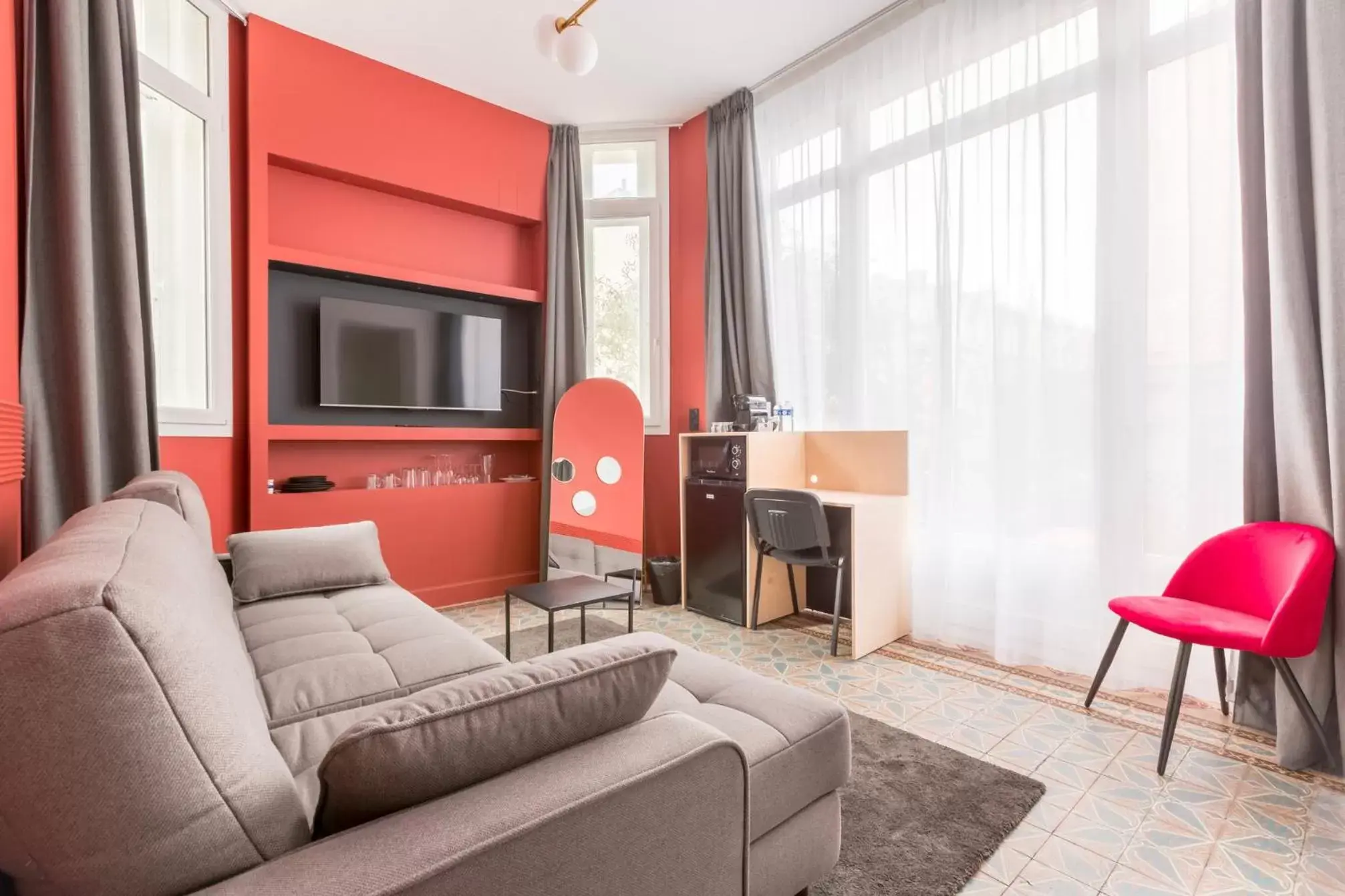 Bedroom, Seating Area in Le Chat Qui Dort - Villa Gounod