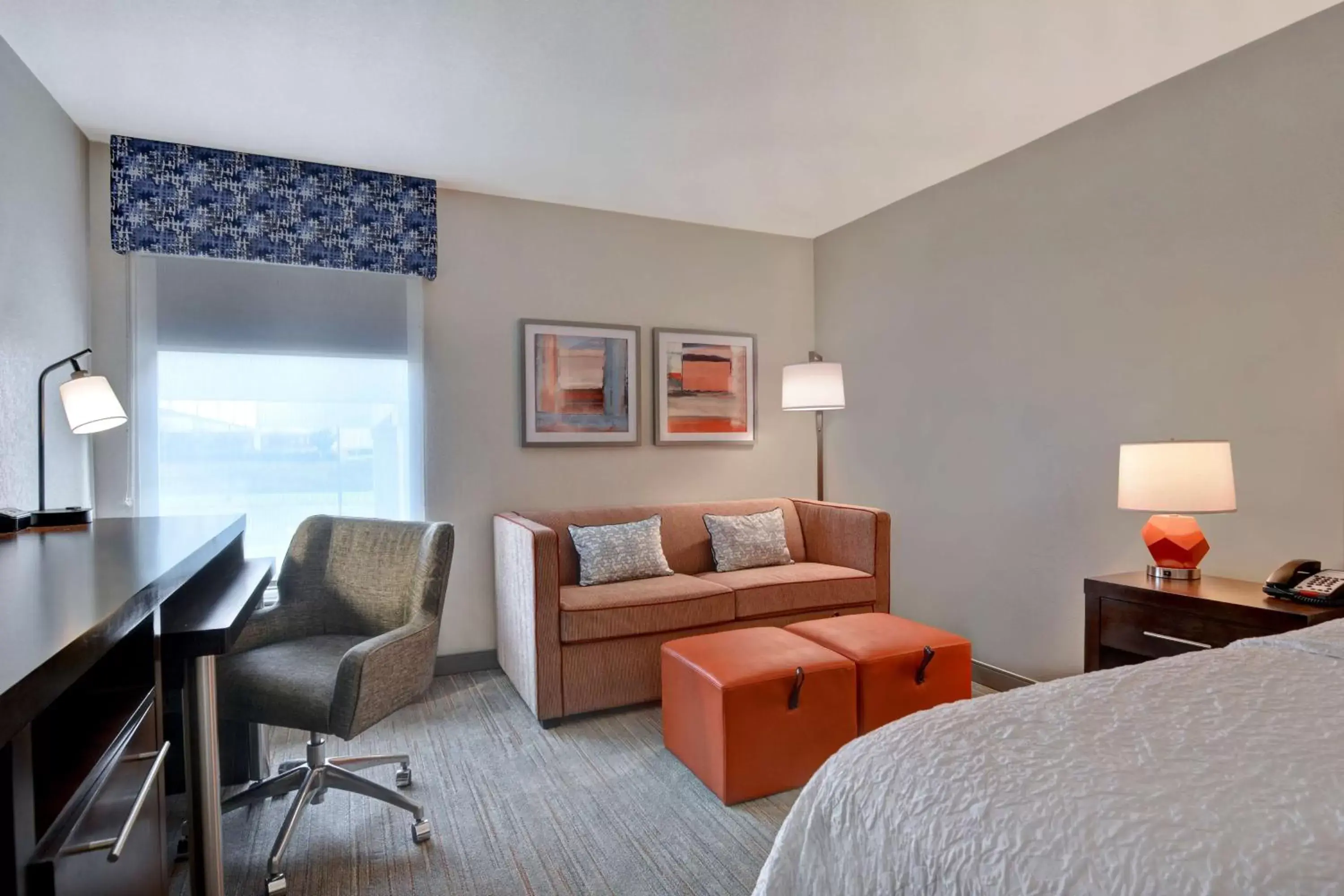 Living room, Seating Area in Hampton Inn Anderson