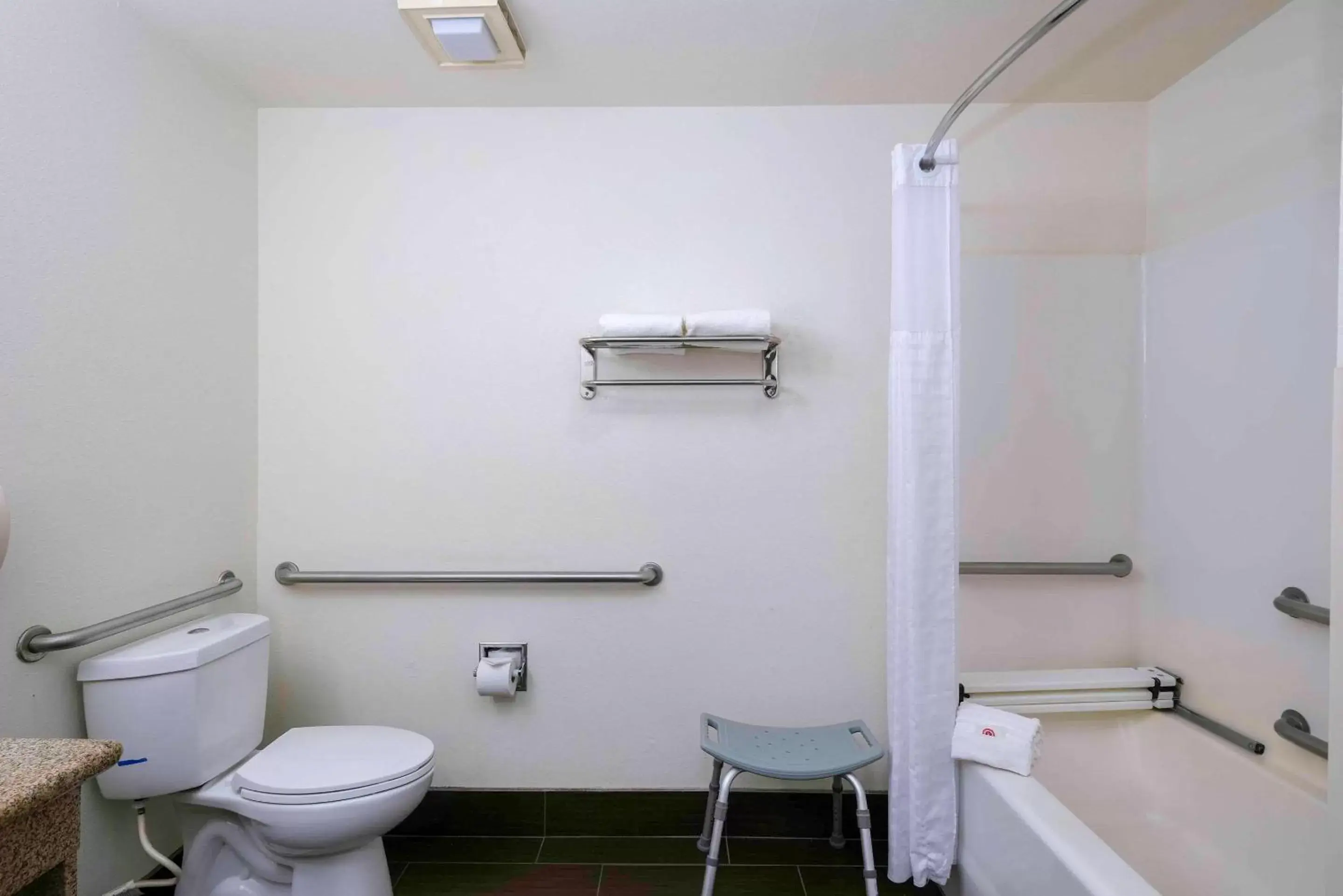 Bathroom in Comfort Inn Near Gila National Forest