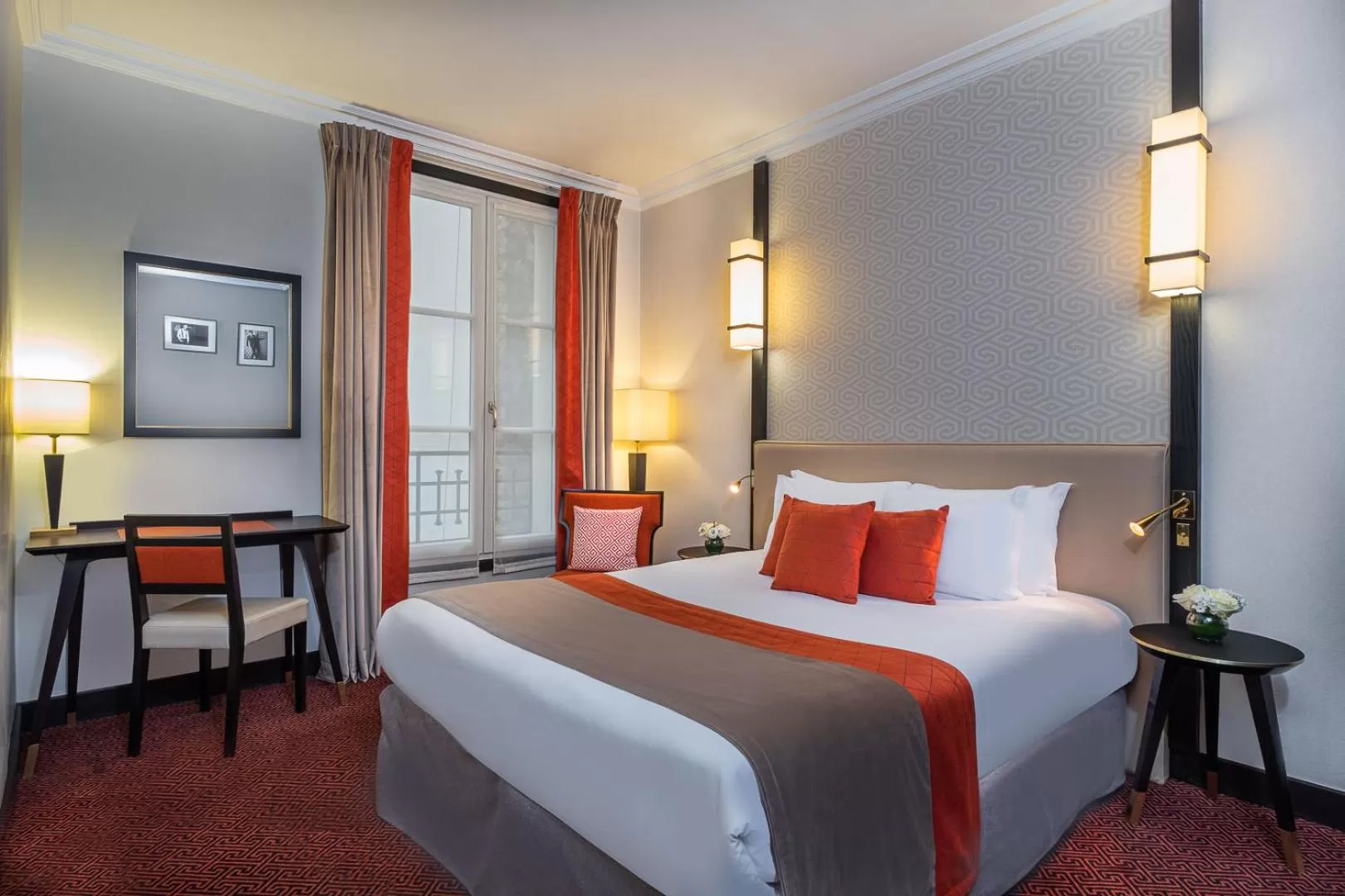 Bed in Hôtel Le Marquis by Inwood Hotels