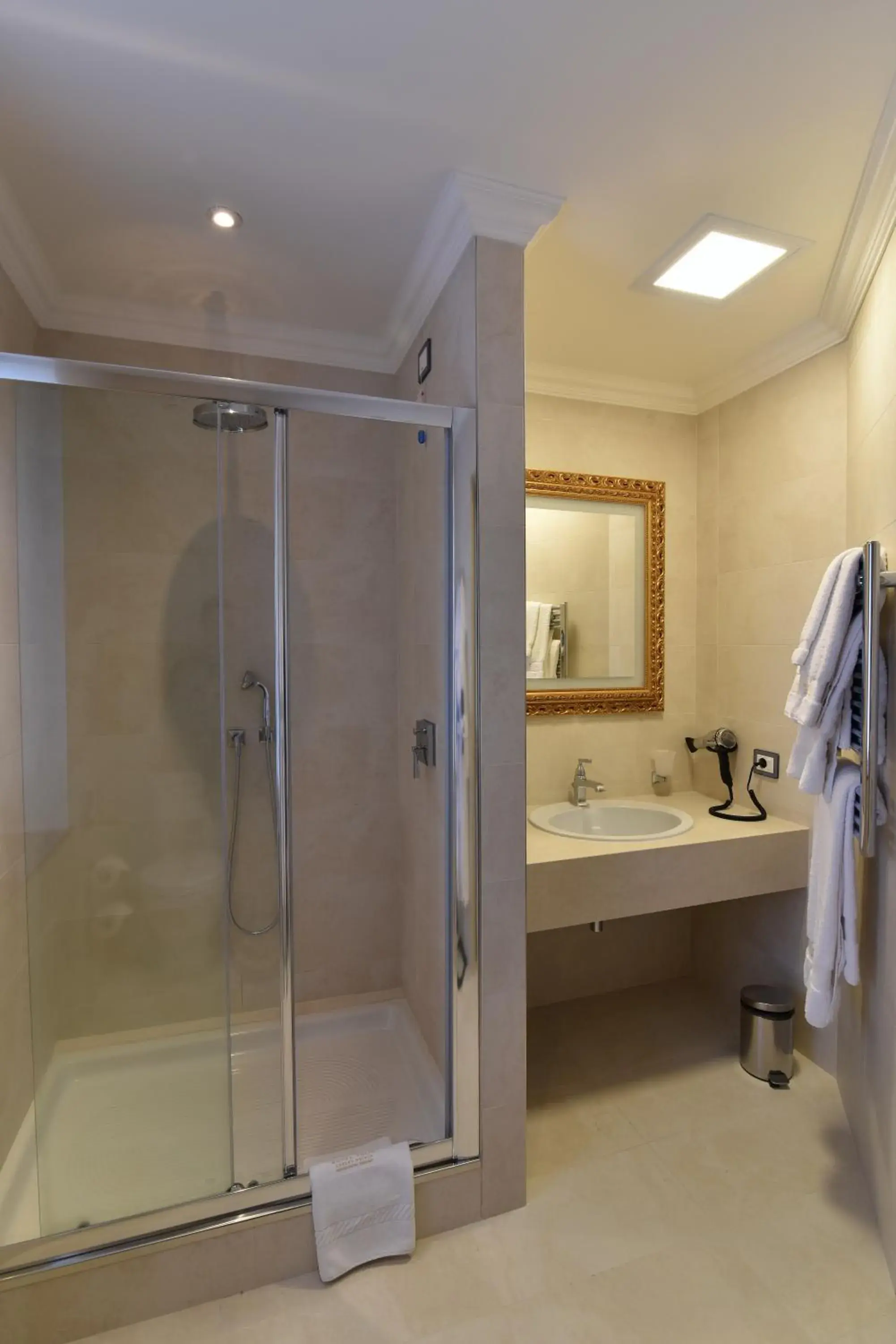 Bathroom in Grand Hotel Yerevan - Small Luxury Hotels of the World