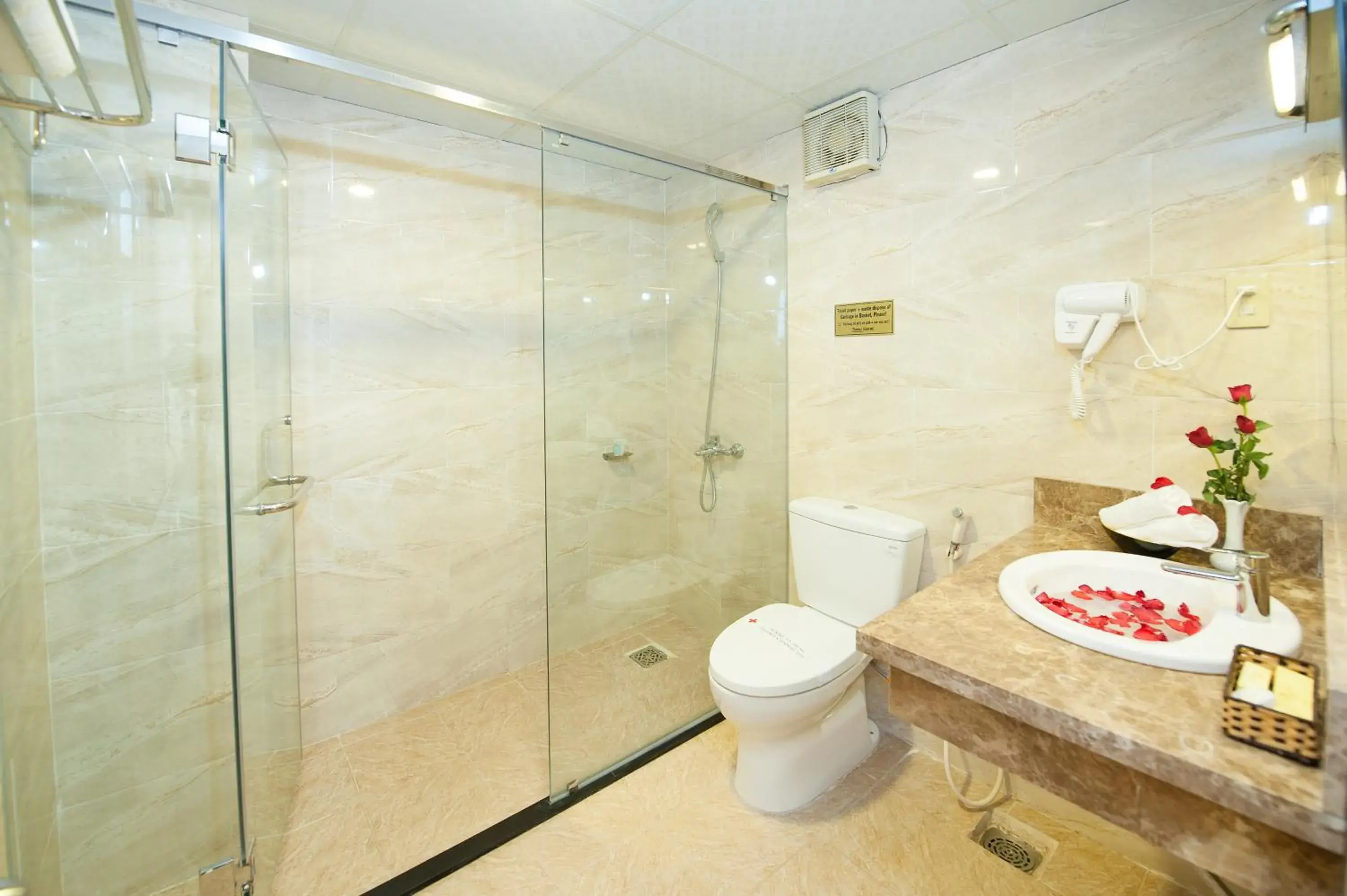 Bathroom in Palm Beach Hotel