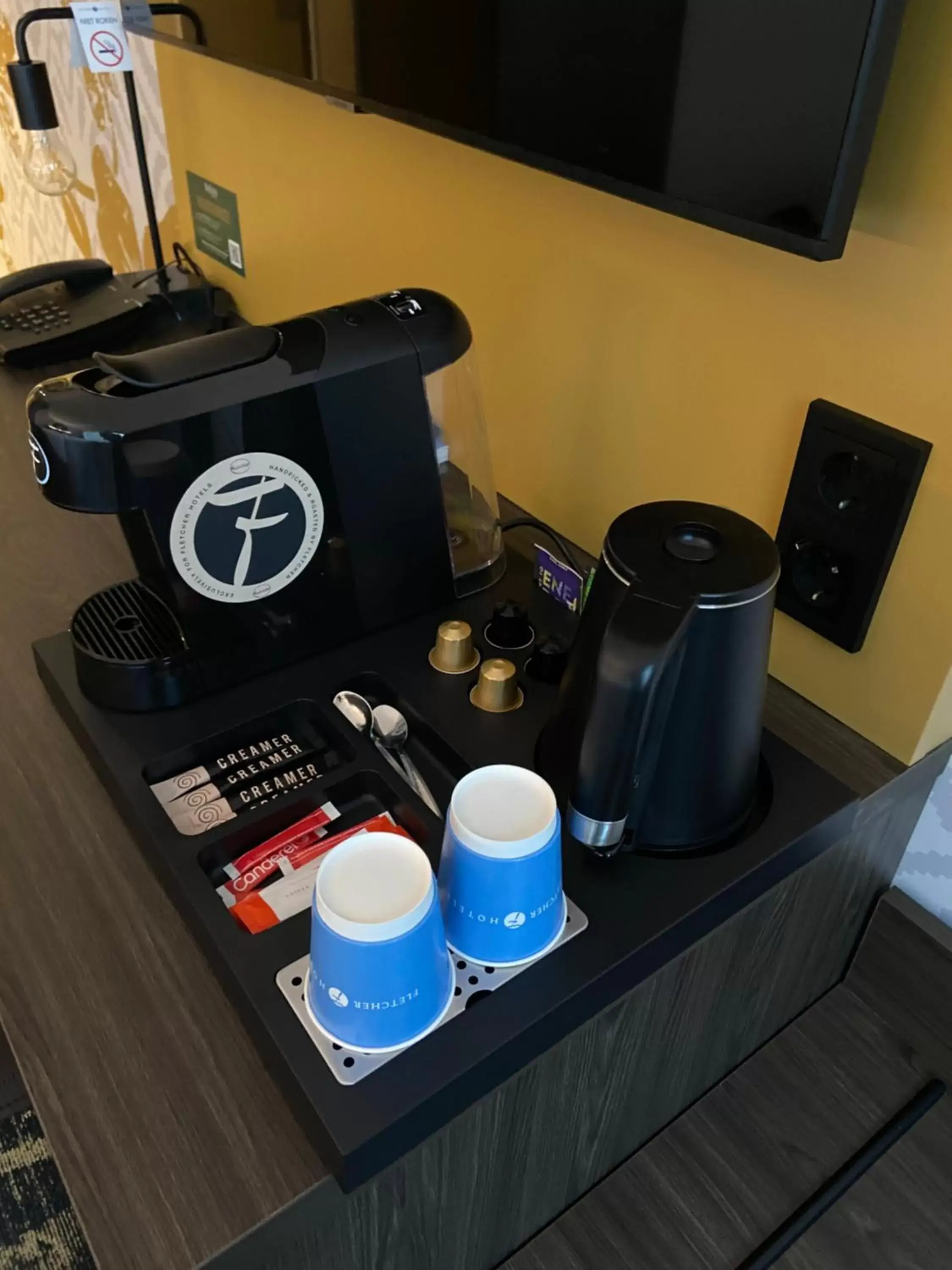 Coffee/tea facilities in Fletcher Hotel-Restaurant ByZoo Emmen Coffee/tea facilities in Fletcher Hotel-Restaurant ByZoo Emmen