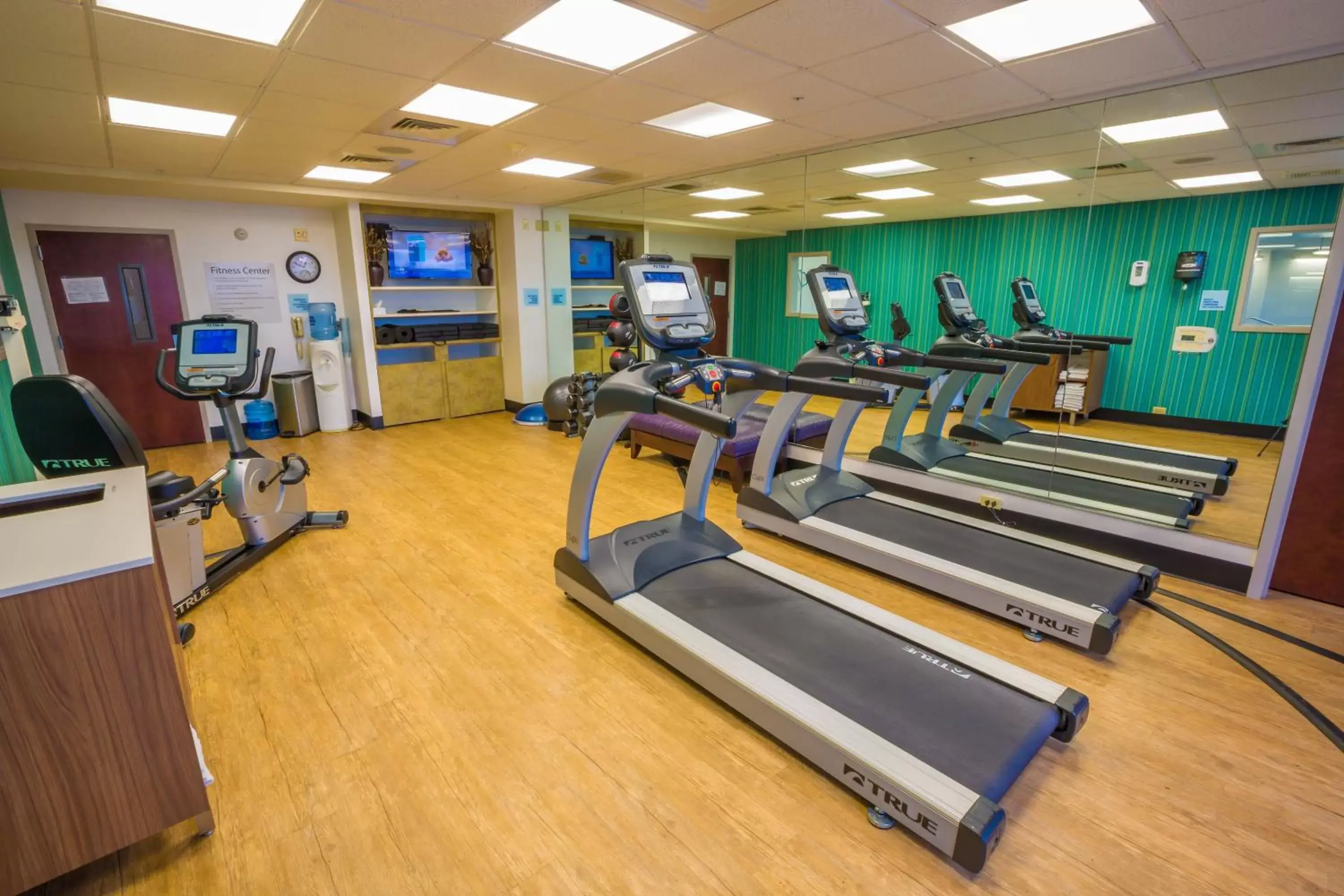 Fitness centre/facilities, Fitness Center/Facilities in Holiday Inn Express Hotel & Suites Pasco-TriCities, an IHG Hotel