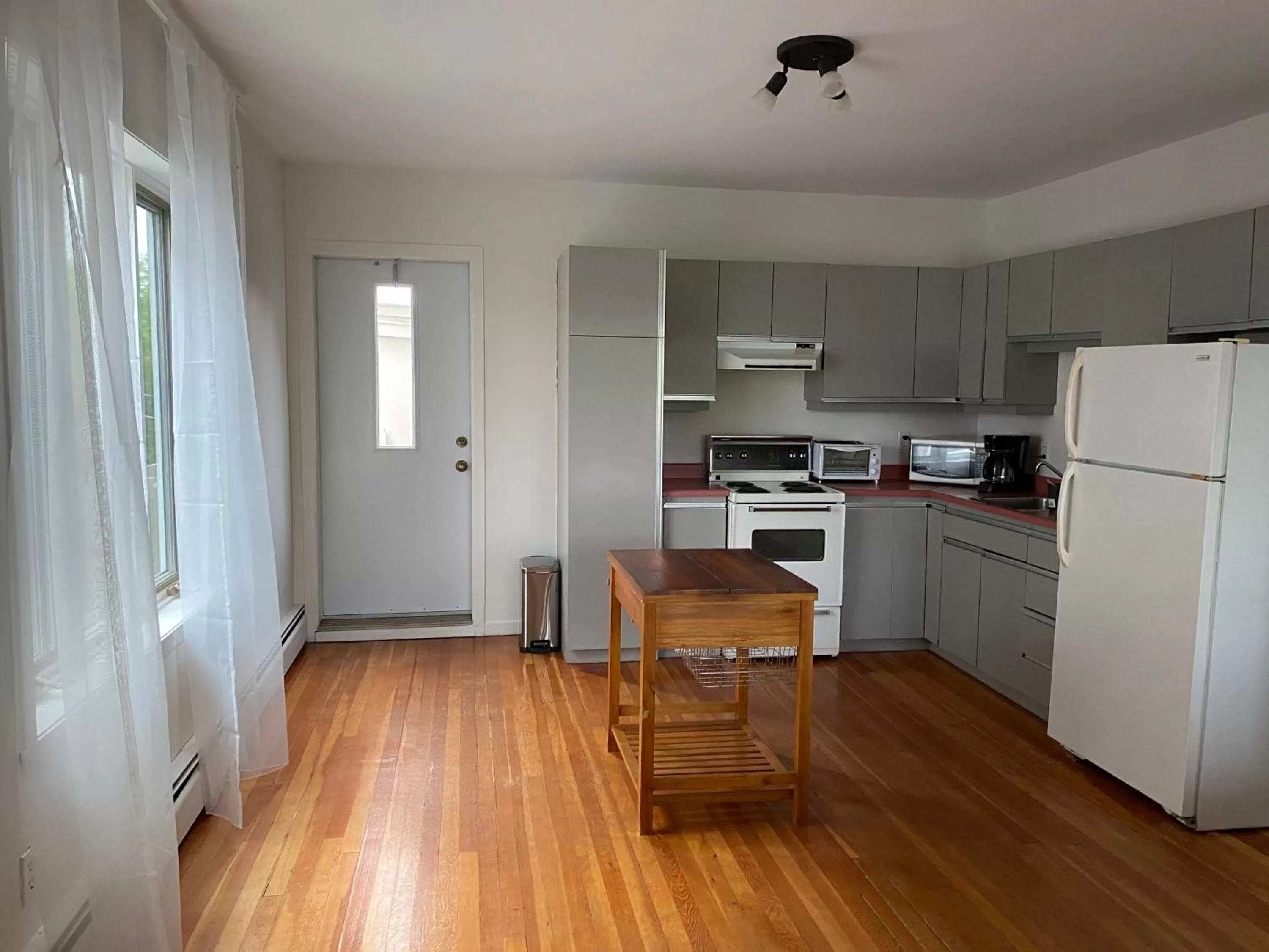 Kitchen or kitchenette in Auberge des Cantons