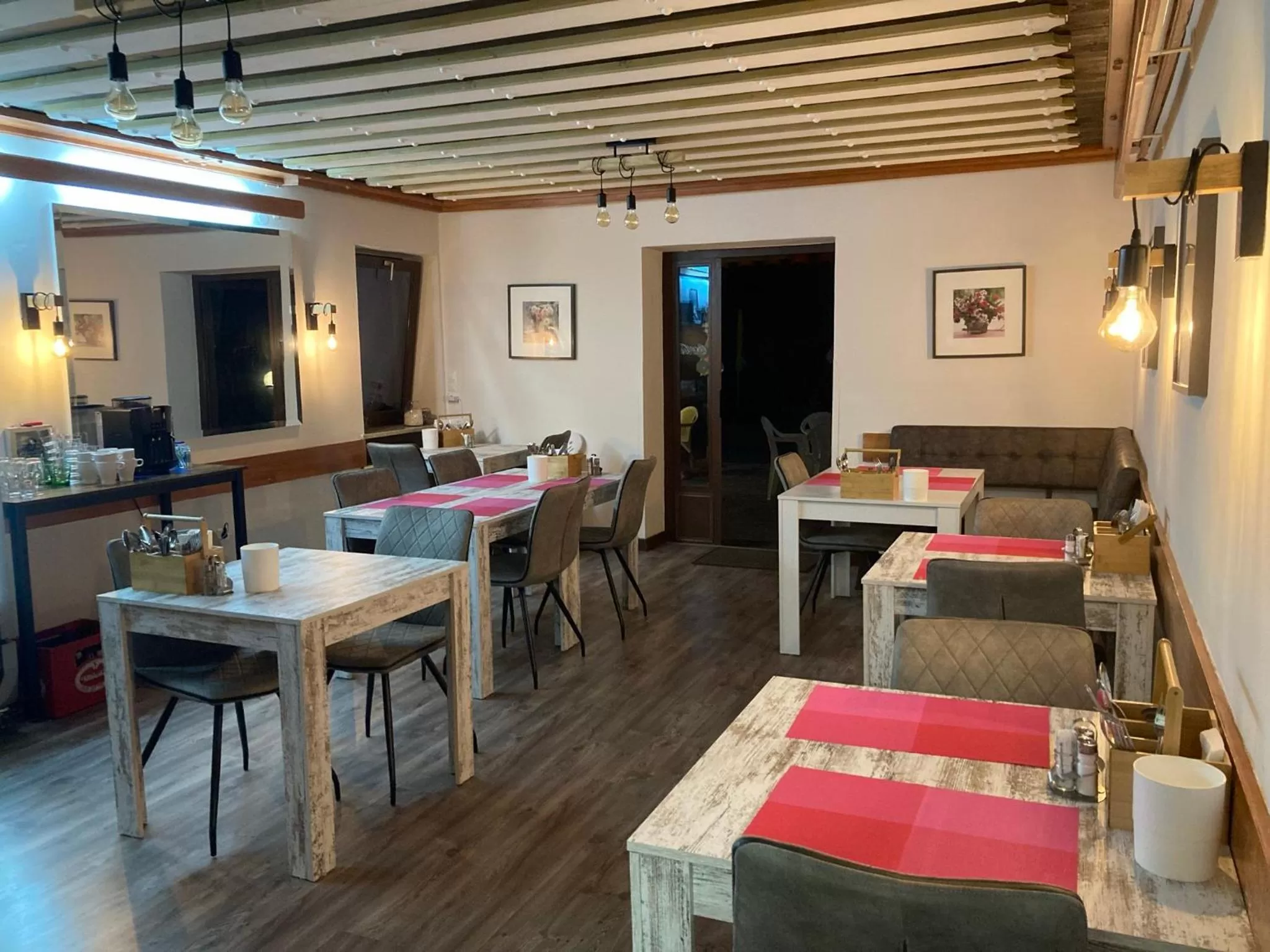 Bed in B&B Pension Karlsdorfer Hof