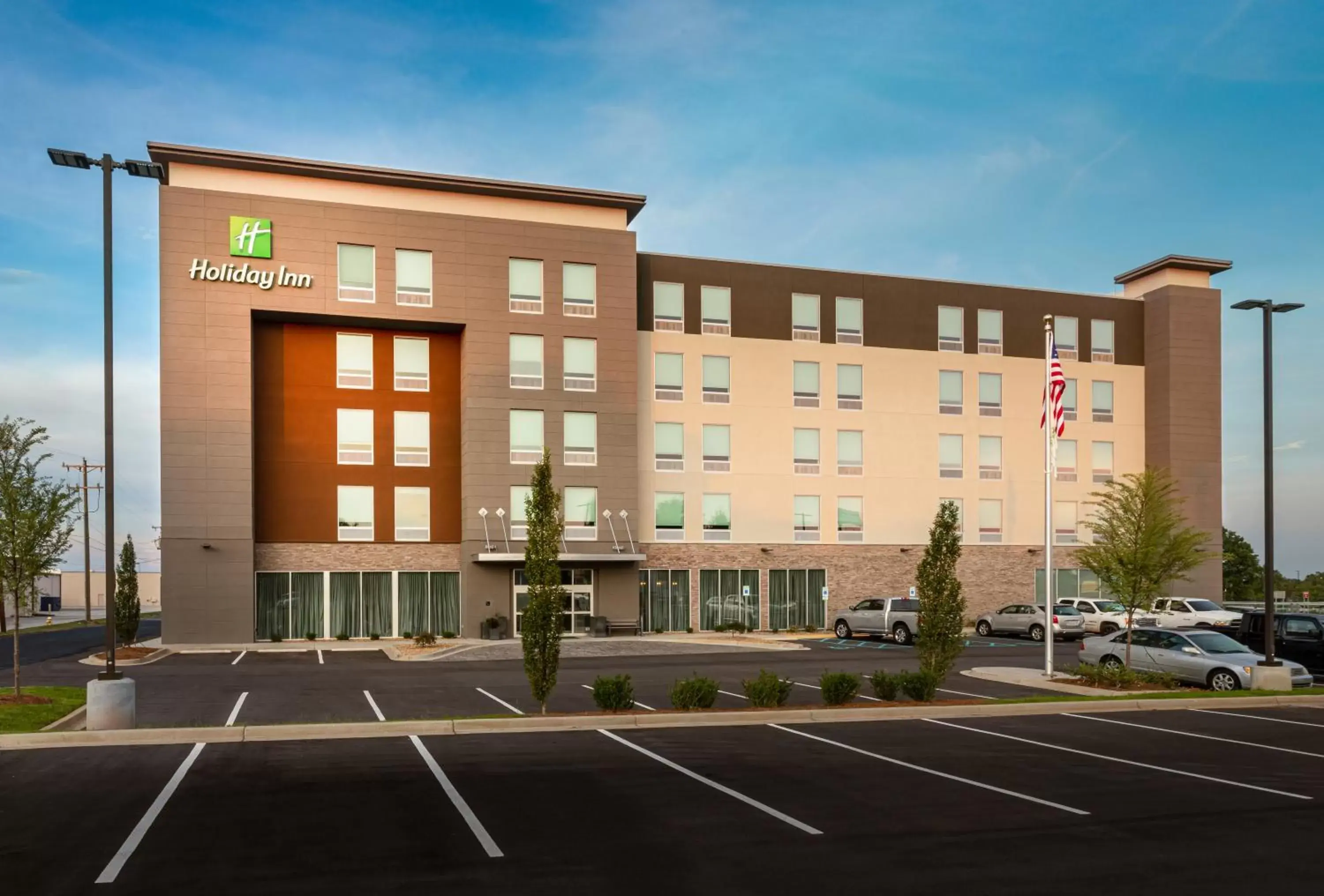 Bird's eye view, Property Building in Holiday Inn Greenville - Woodruff Road, an IHG Hotel