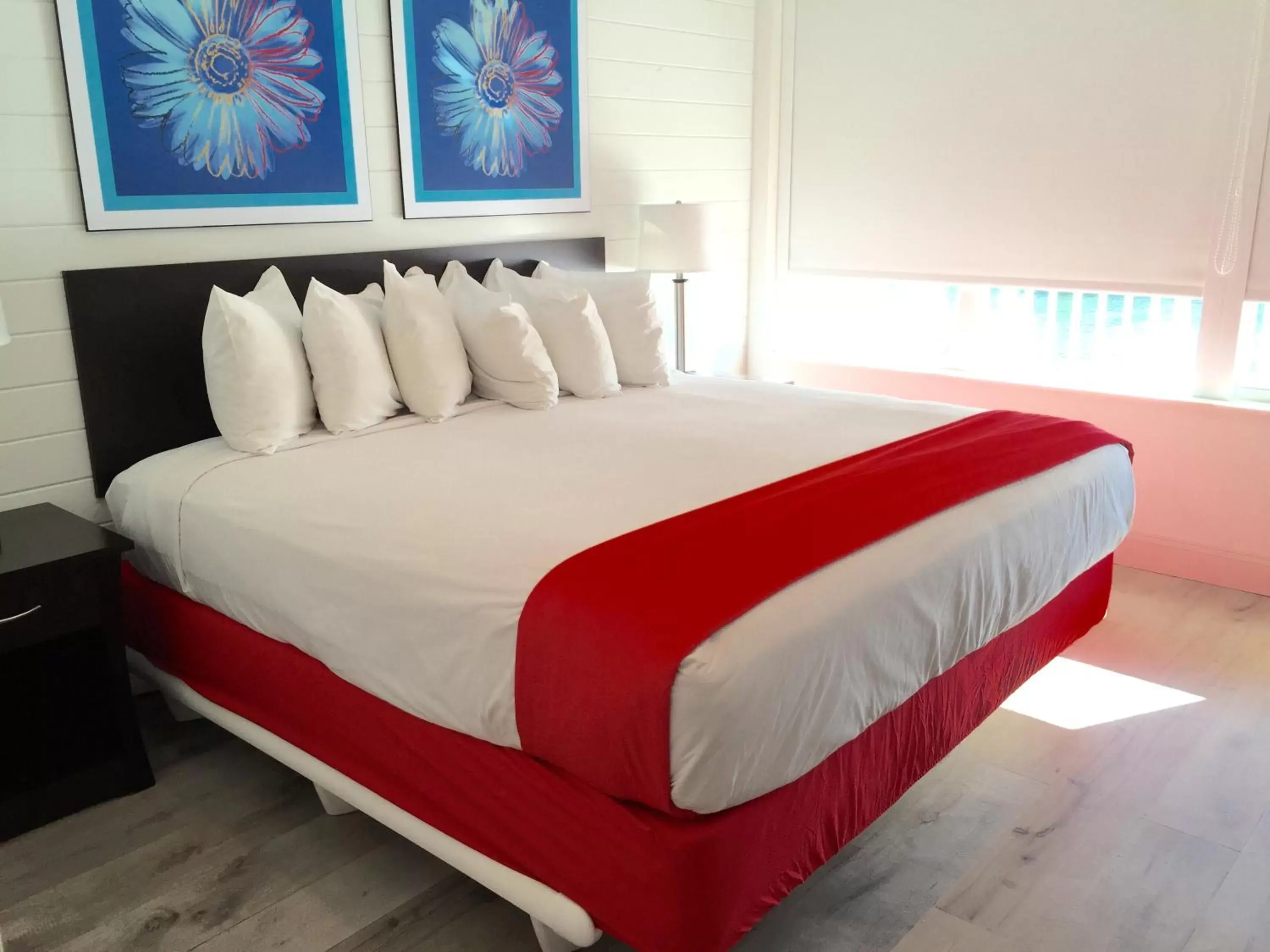 Bed in Gilbert's Resort