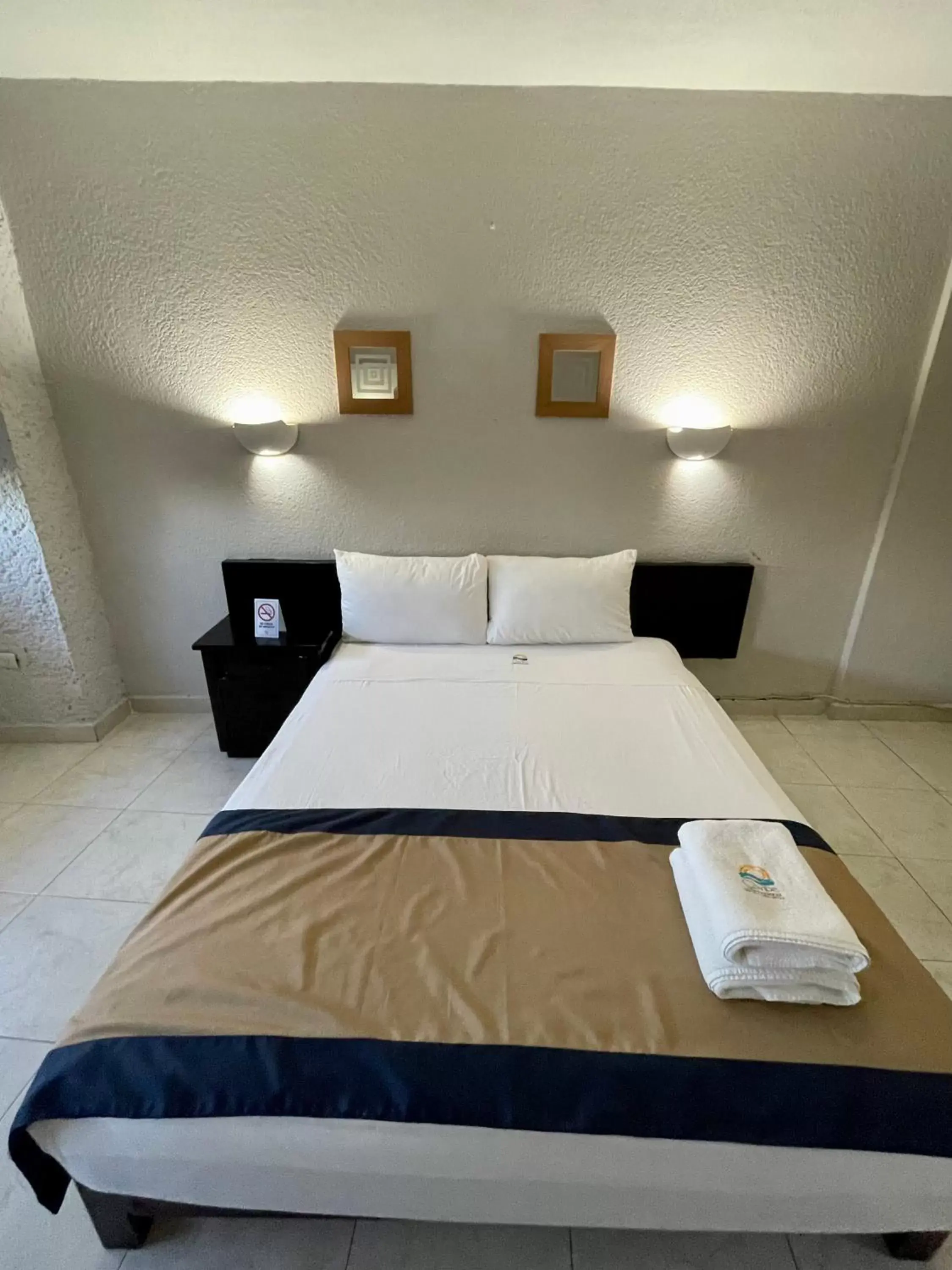 Bedroom, Bed in Hotel Caribe Internacional Cancun