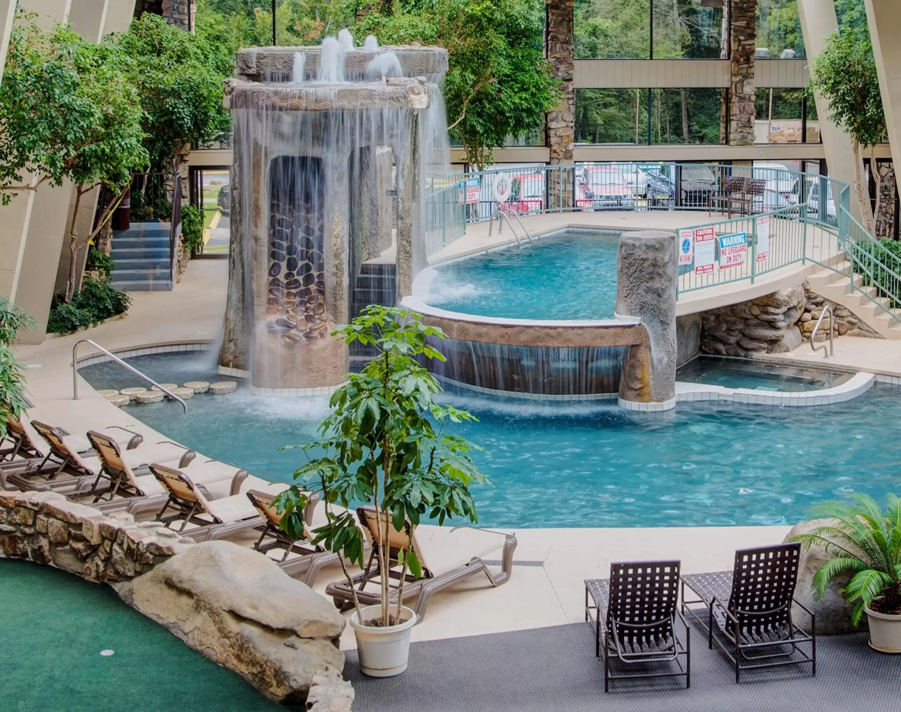 Swimming Pool in Glenstone Lodge