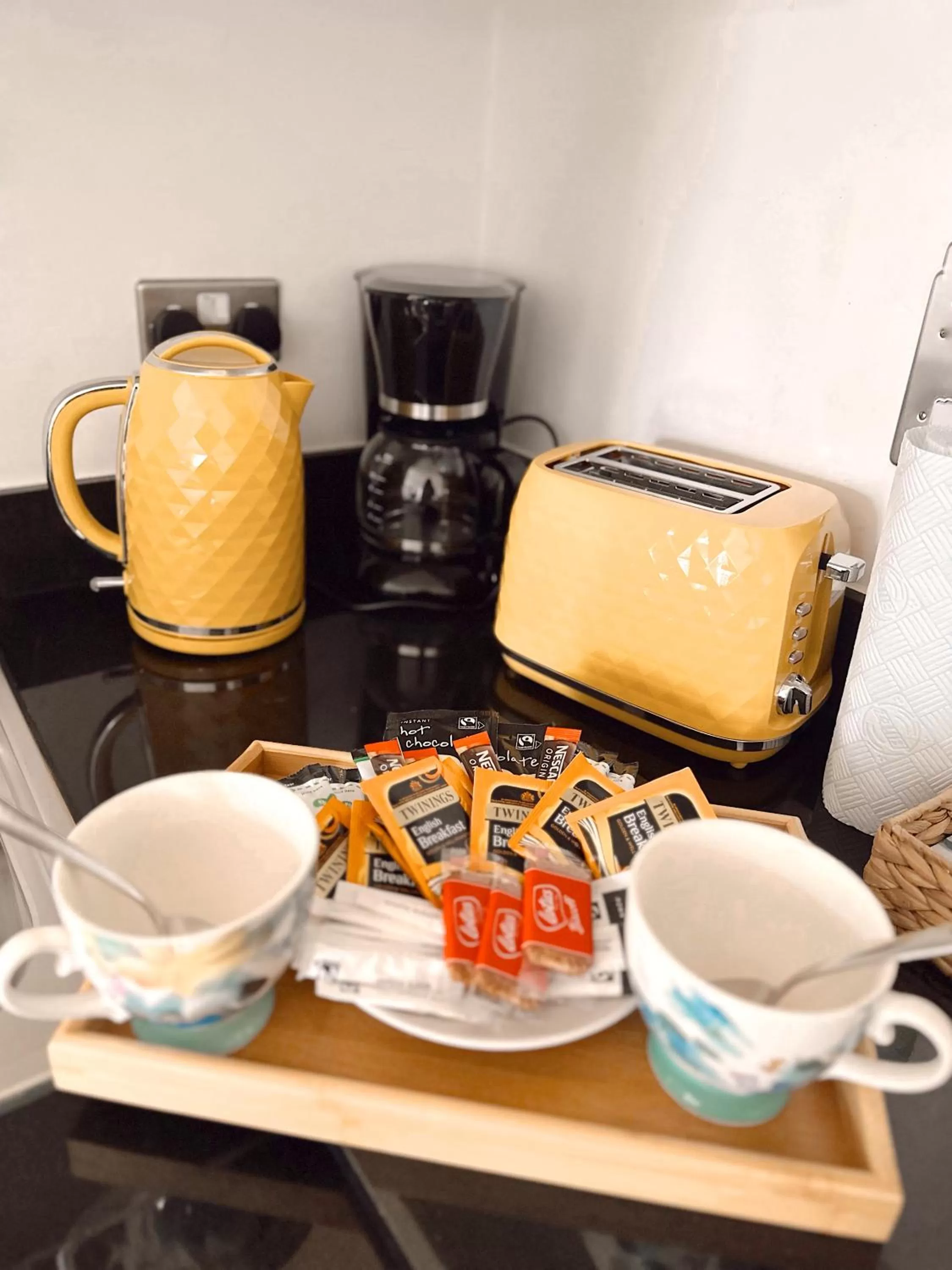 kitchen in Canary Wharf - Luxury Apartments