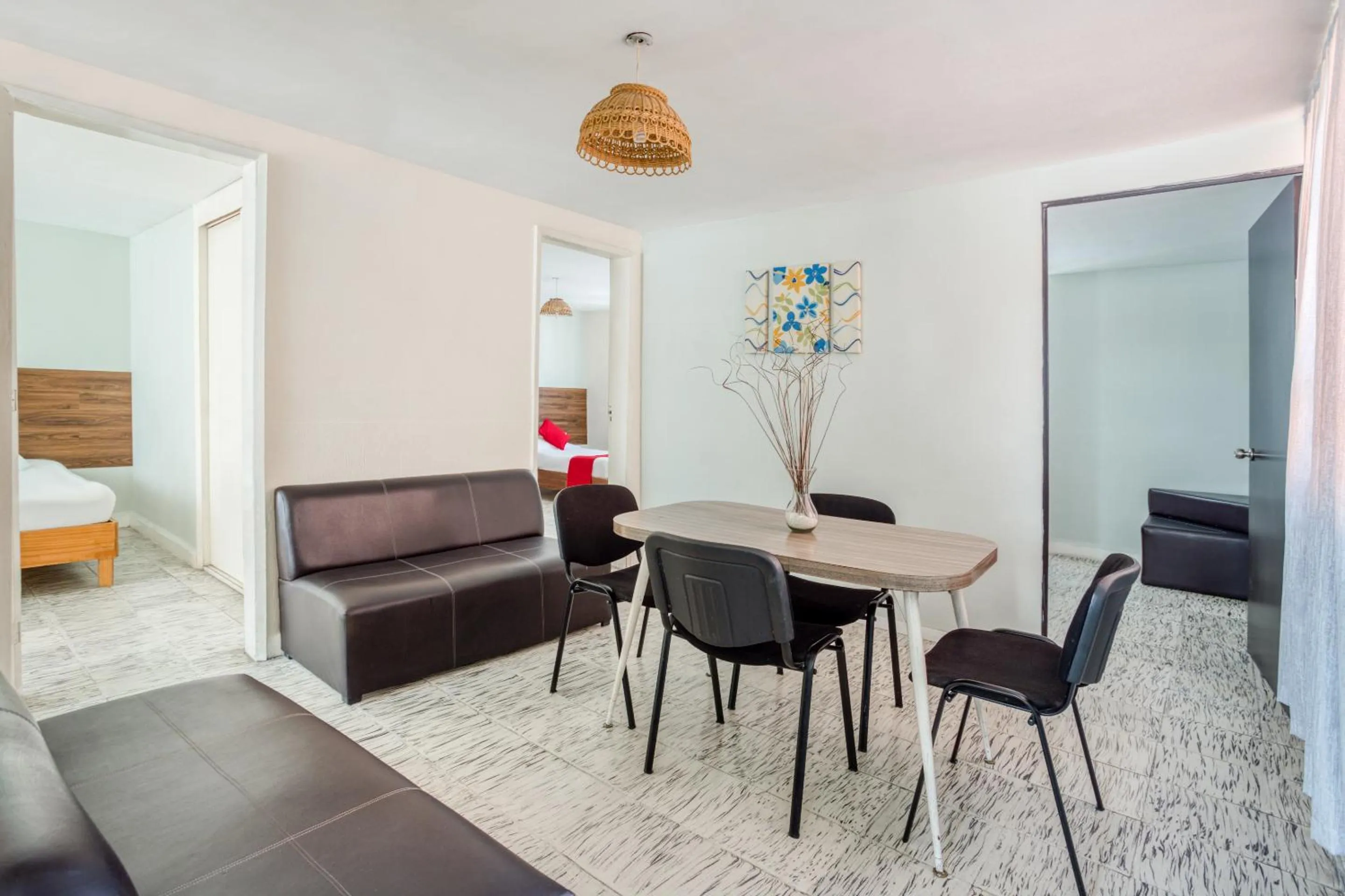 Dining area in Hotel Suites Puebla