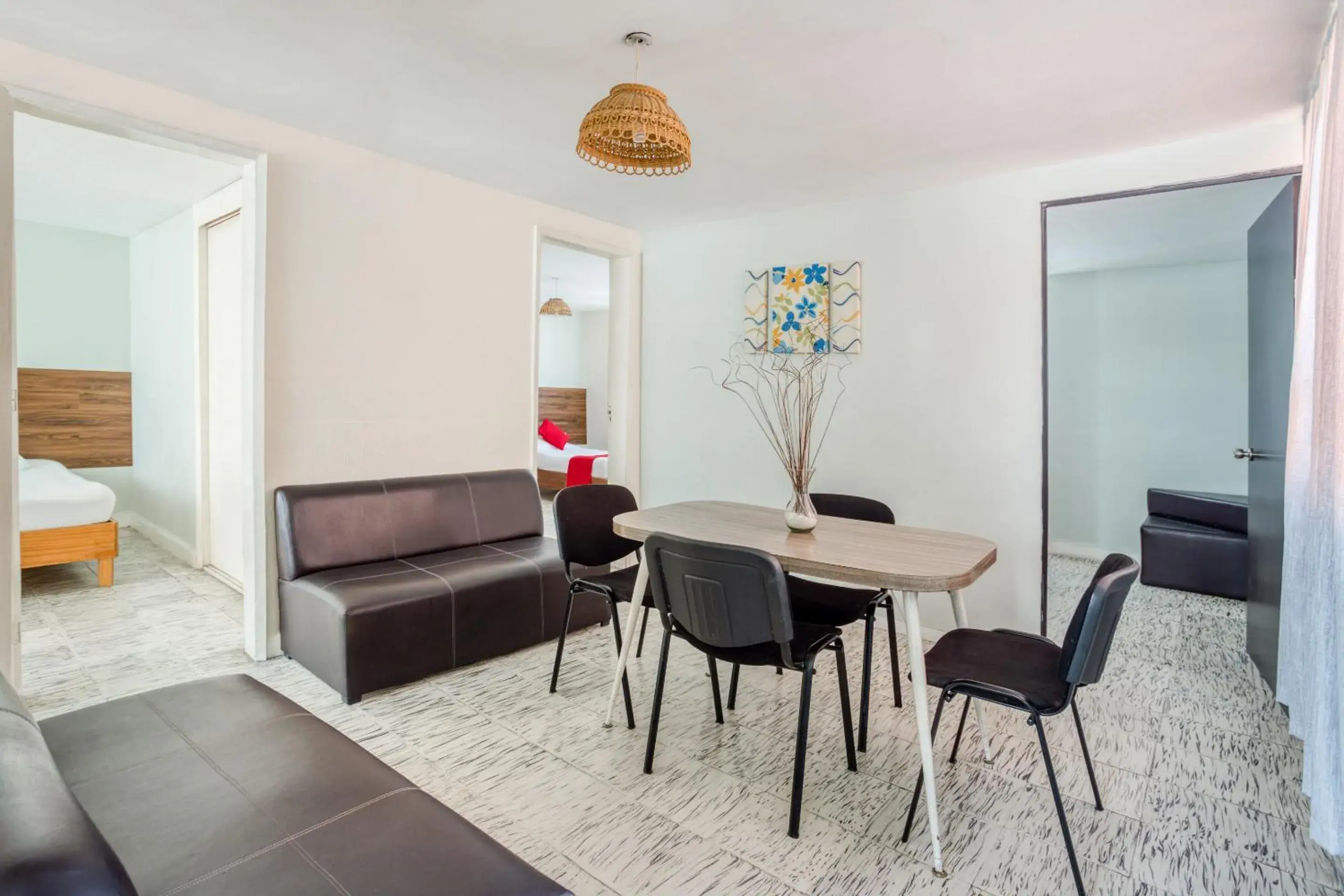 Dining Area in Hotel Suites Puebla