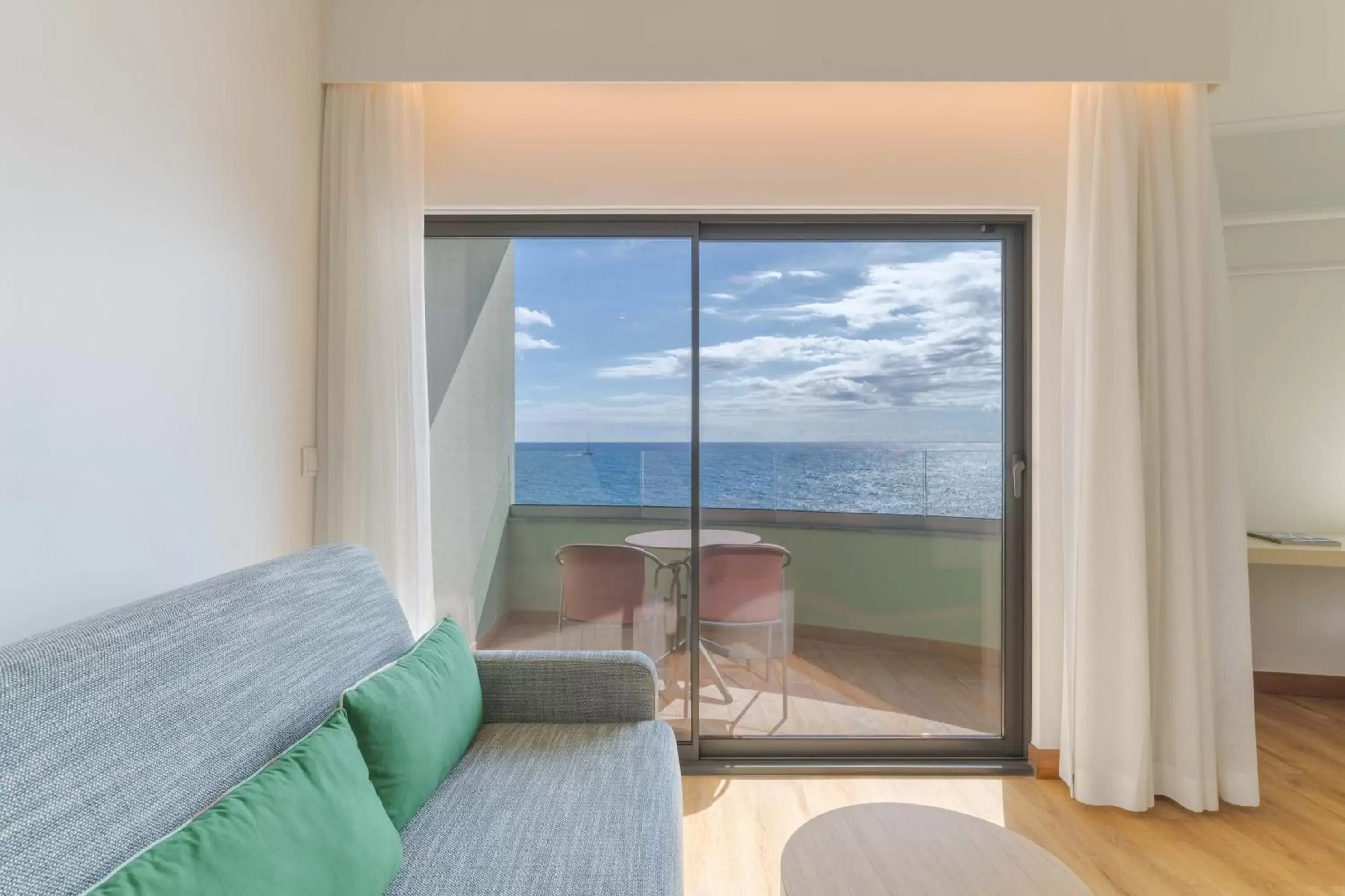 Balcony/Terrace, Seating Area in Pestana Vila Lido Madeira Ocean Hotel