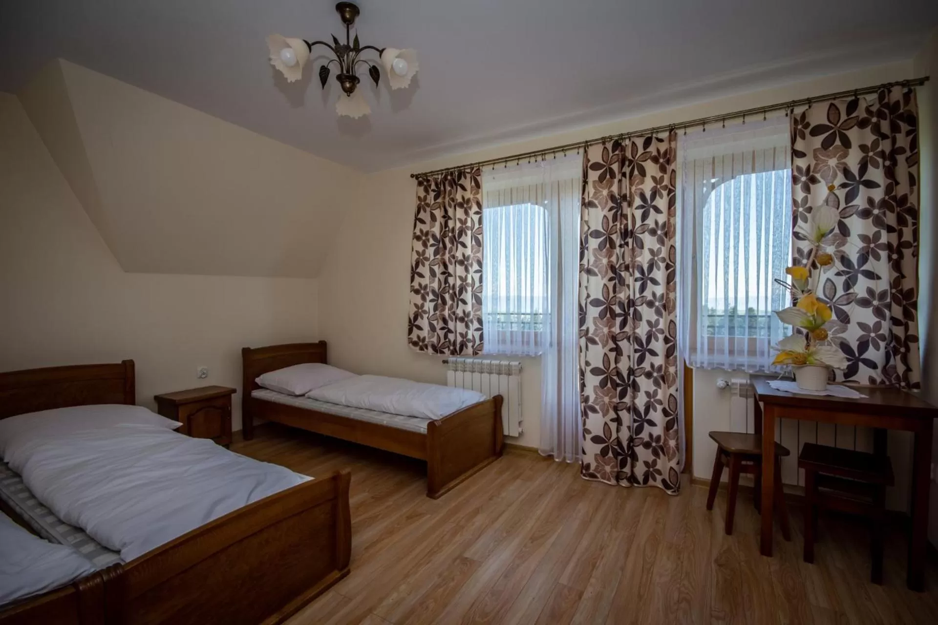 Photo of the whole room, Bed in Podhalanski Dworek z Jacuzzi