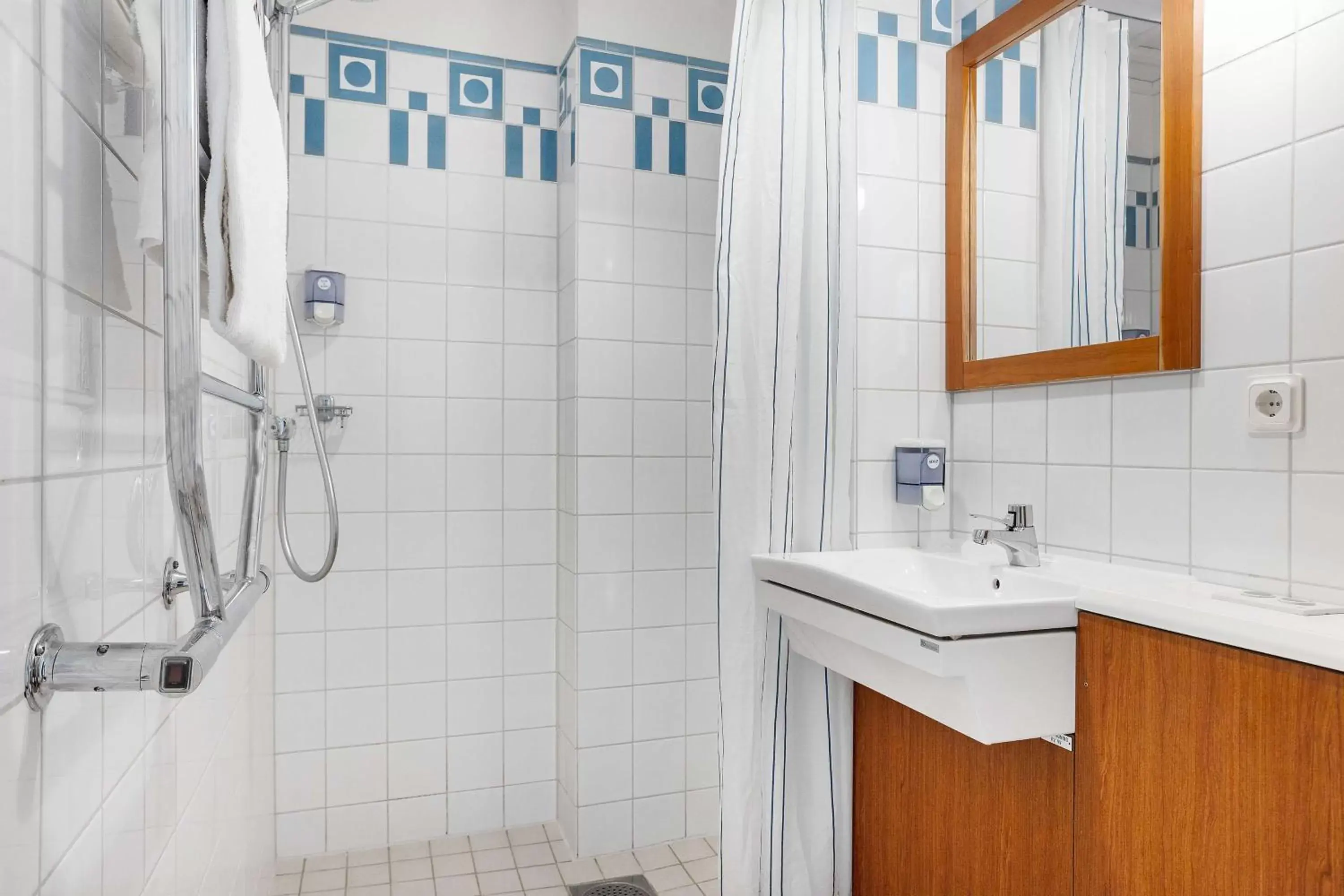 Bathroom in Amals Stadshotell, Sure Hotel Collection by Best Western